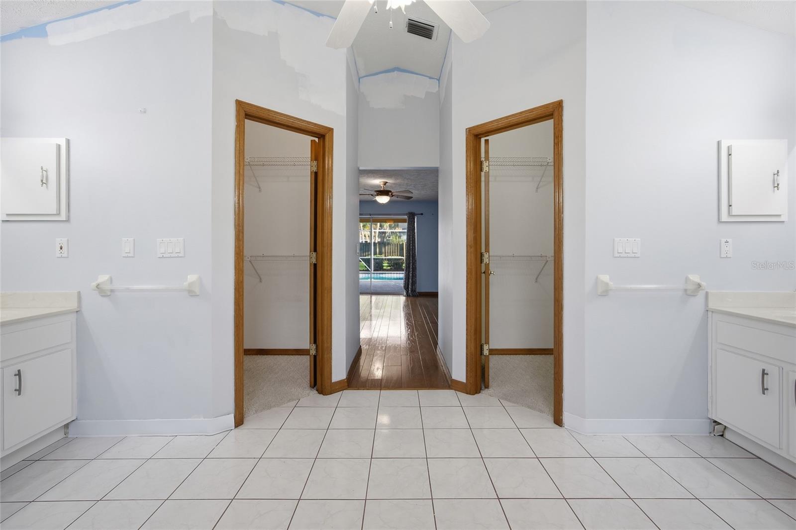 QUAIL HOLLOW - Residential