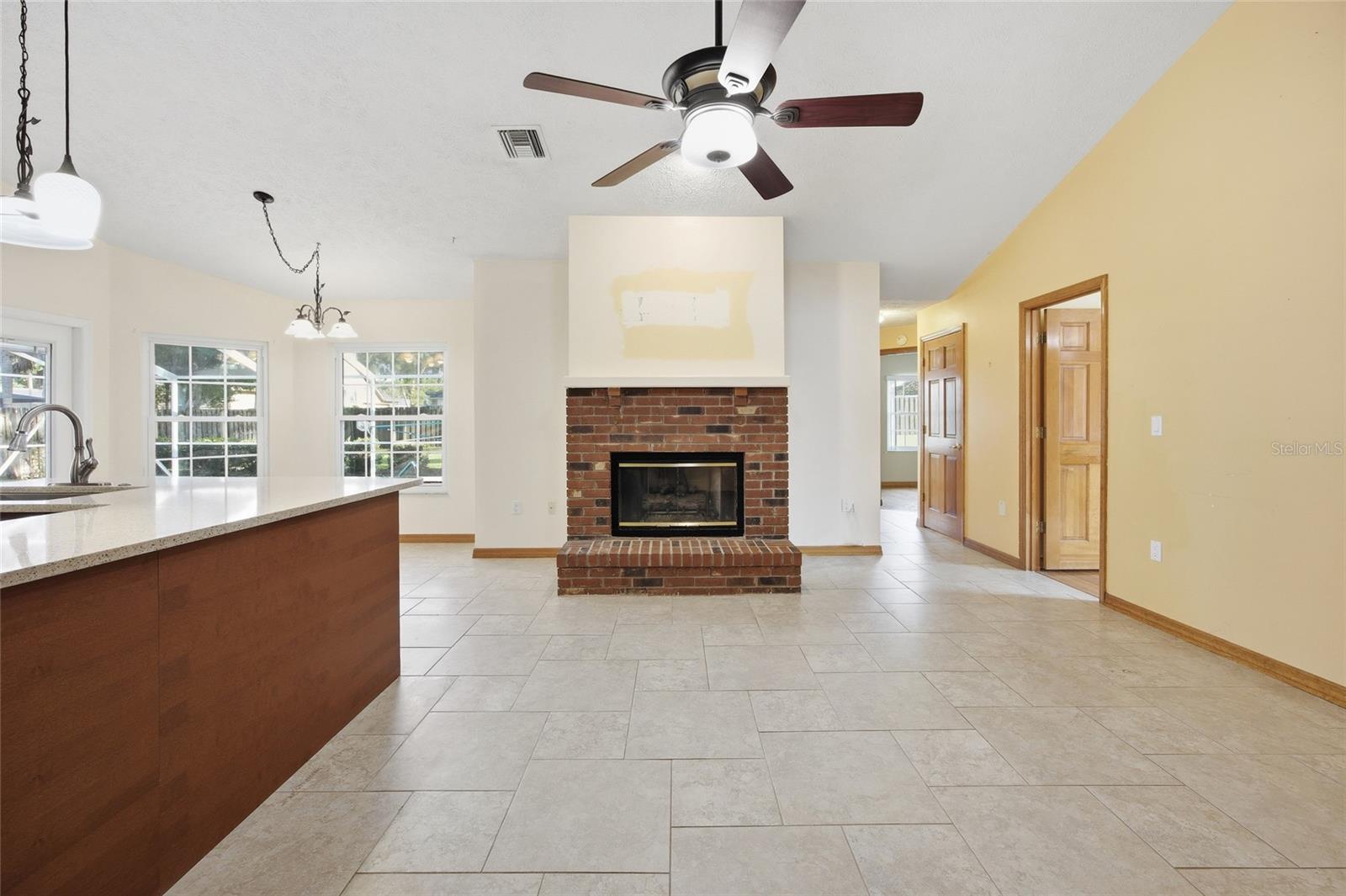 QUAIL HOLLOW - Residential