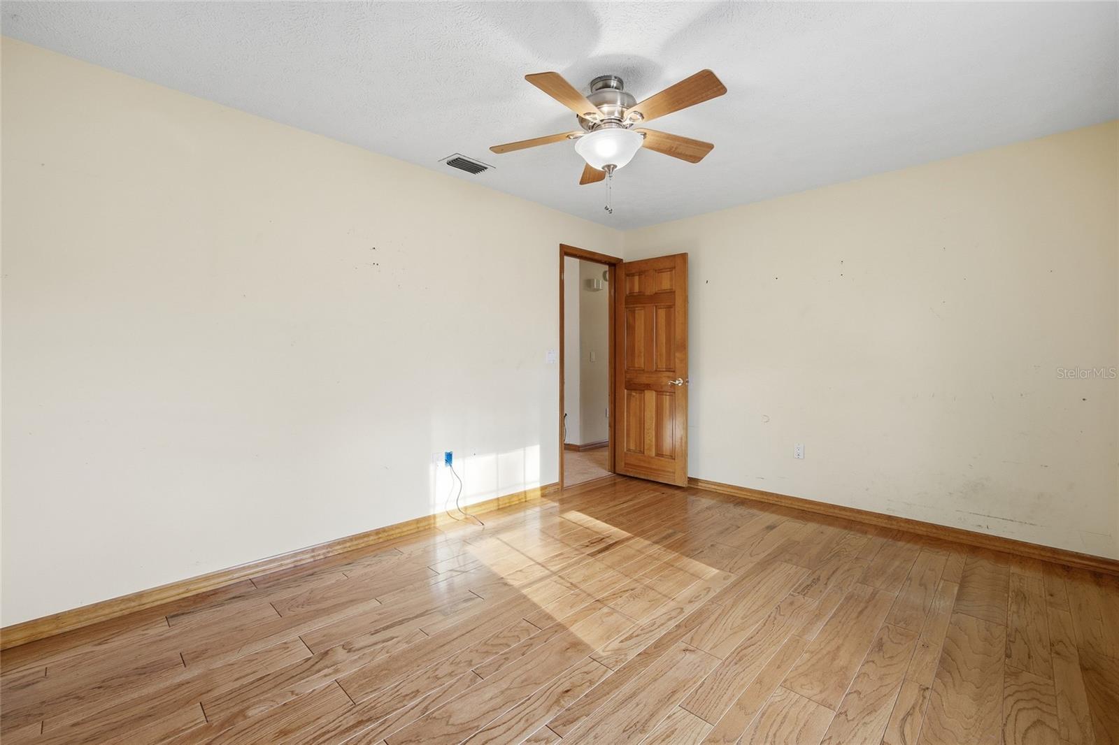 QUAIL HOLLOW - Residential