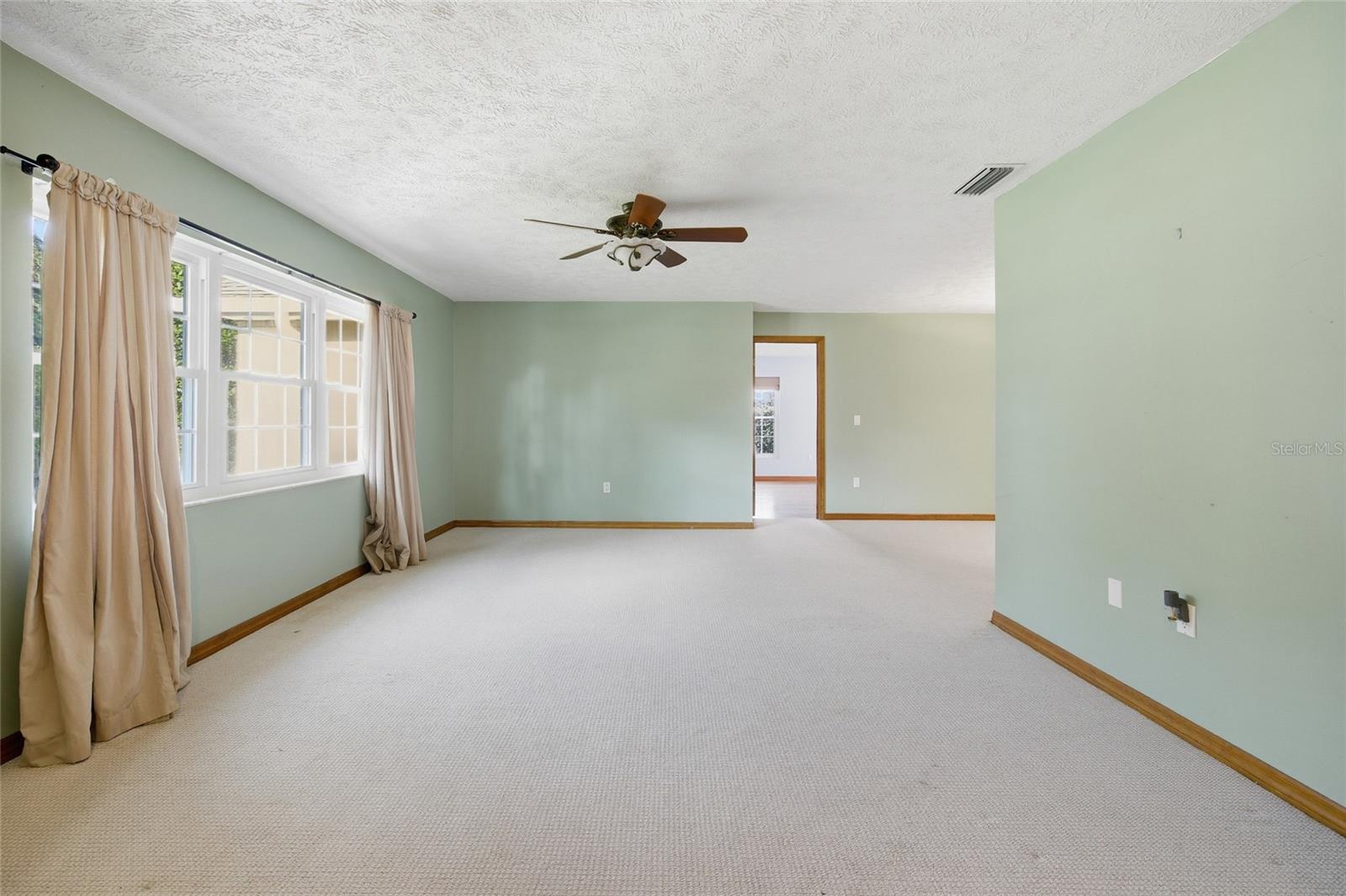 QUAIL HOLLOW - Residential