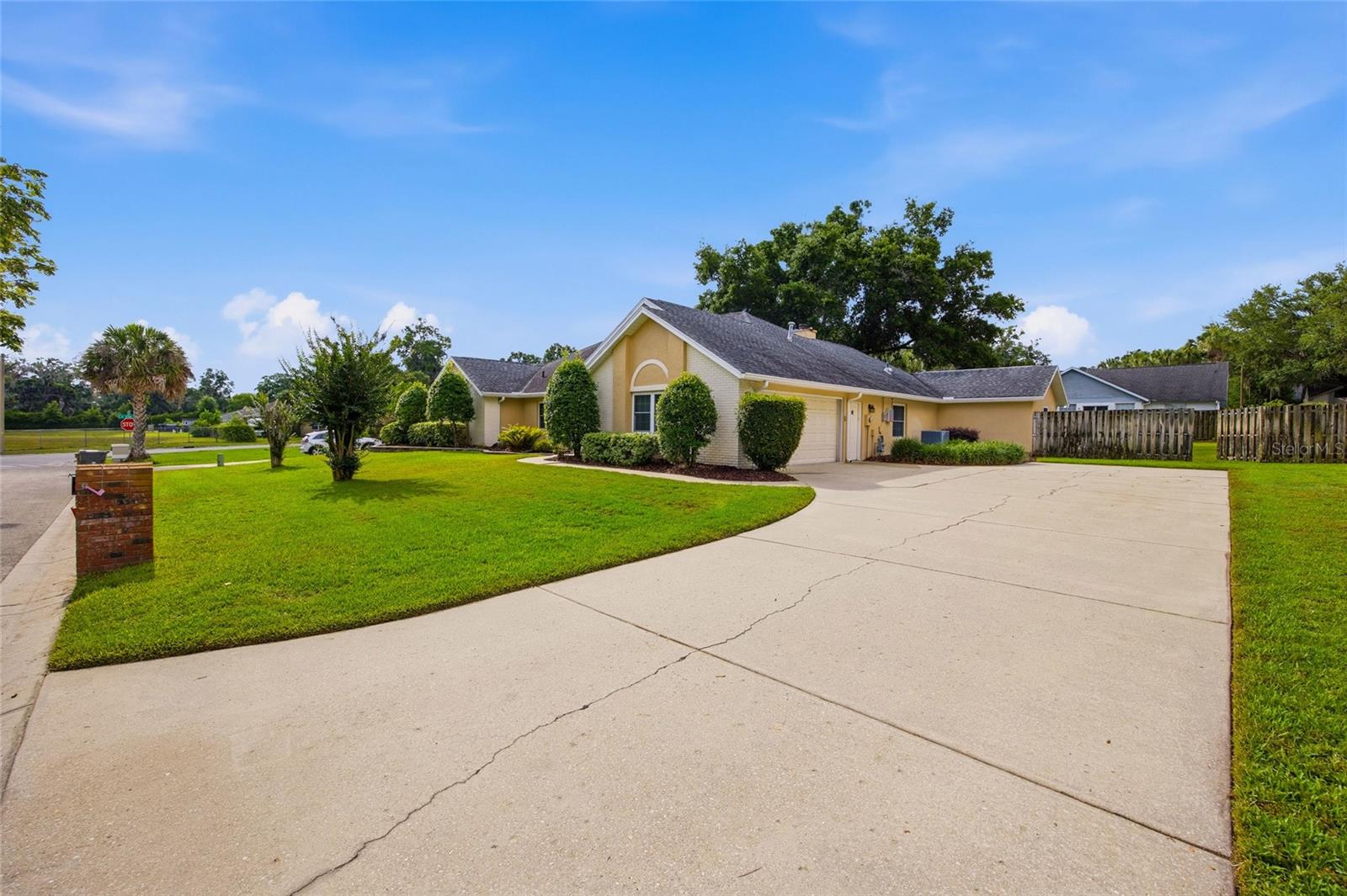 QUAIL HOLLOW - Residential