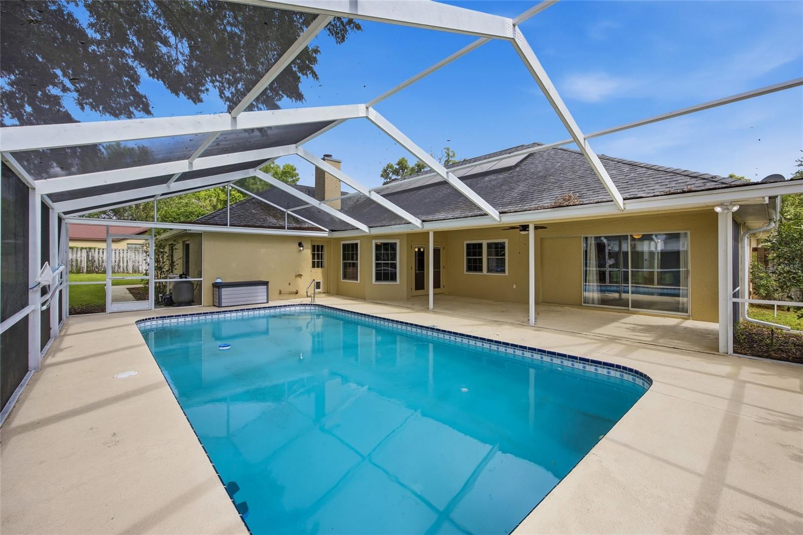 QUAIL HOLLOW - Residential