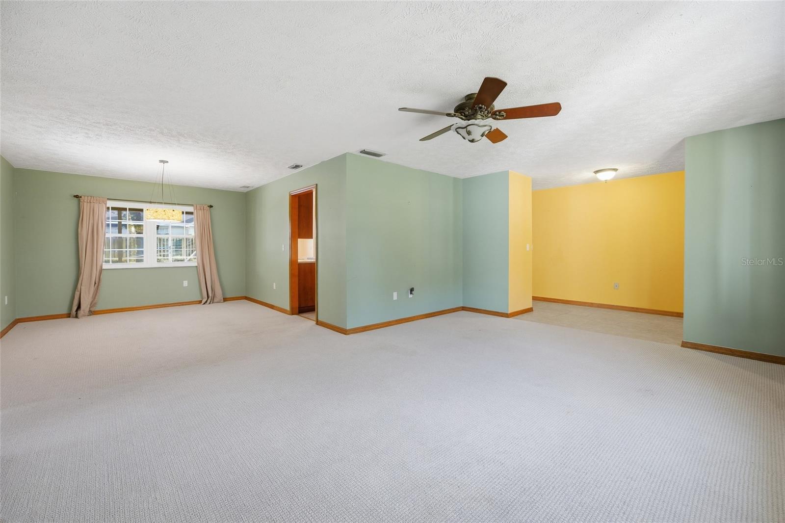 QUAIL HOLLOW - Residential