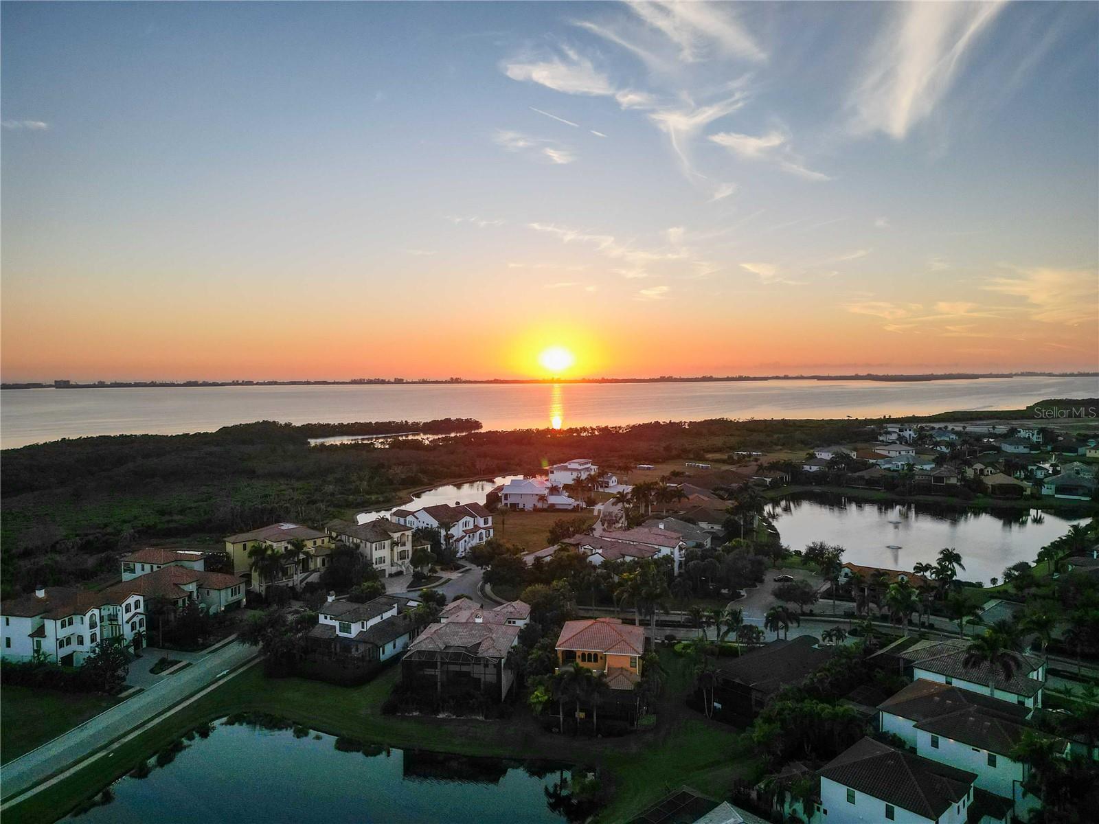 LEGENDS BAY - Residential