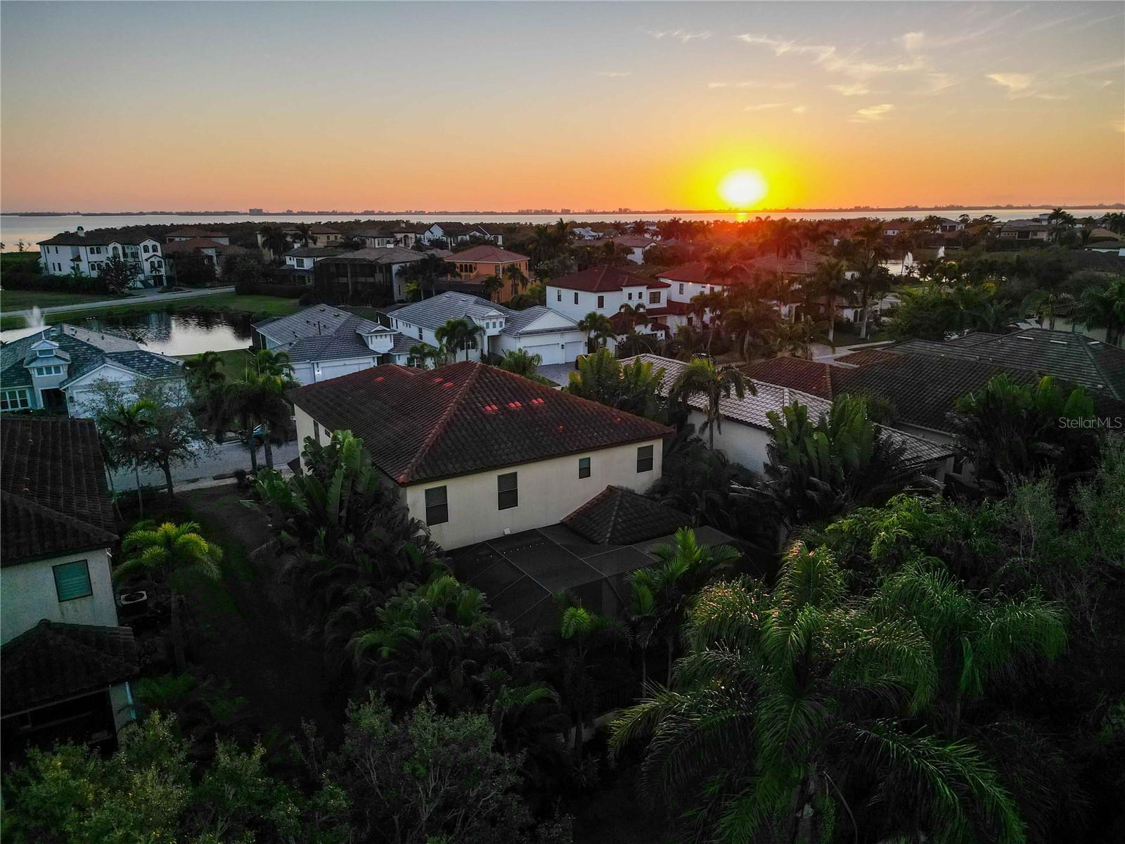 LEGENDS BAY - Residential