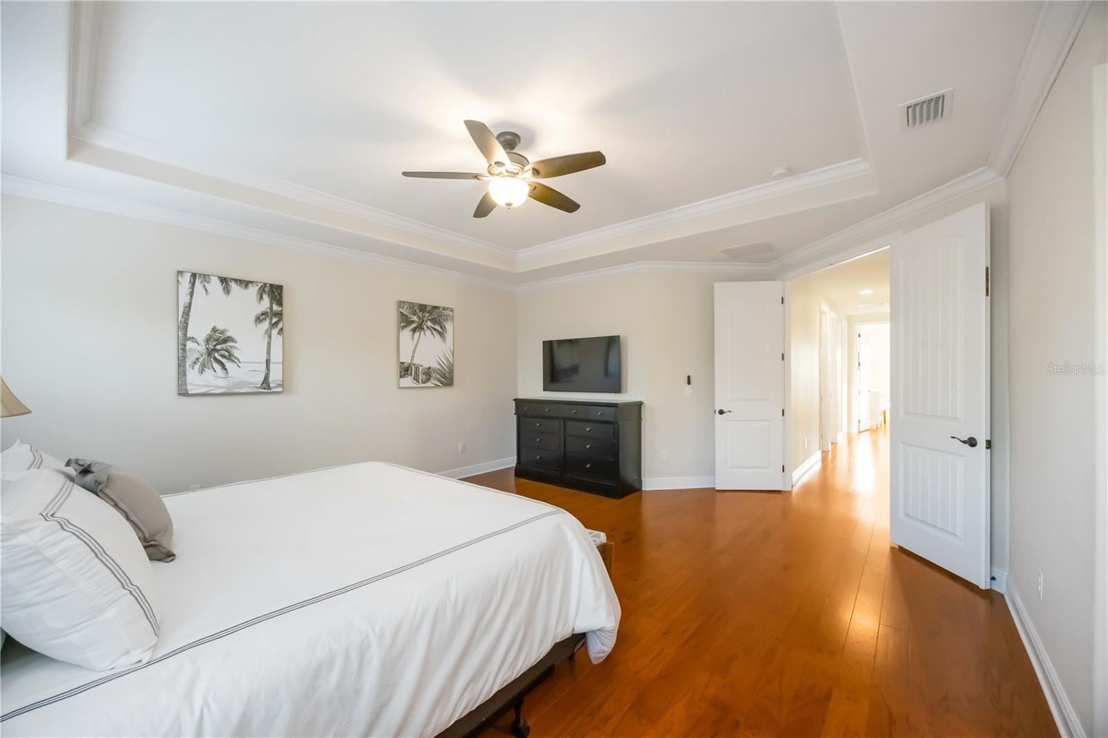 LEGENDS BAY - Residential