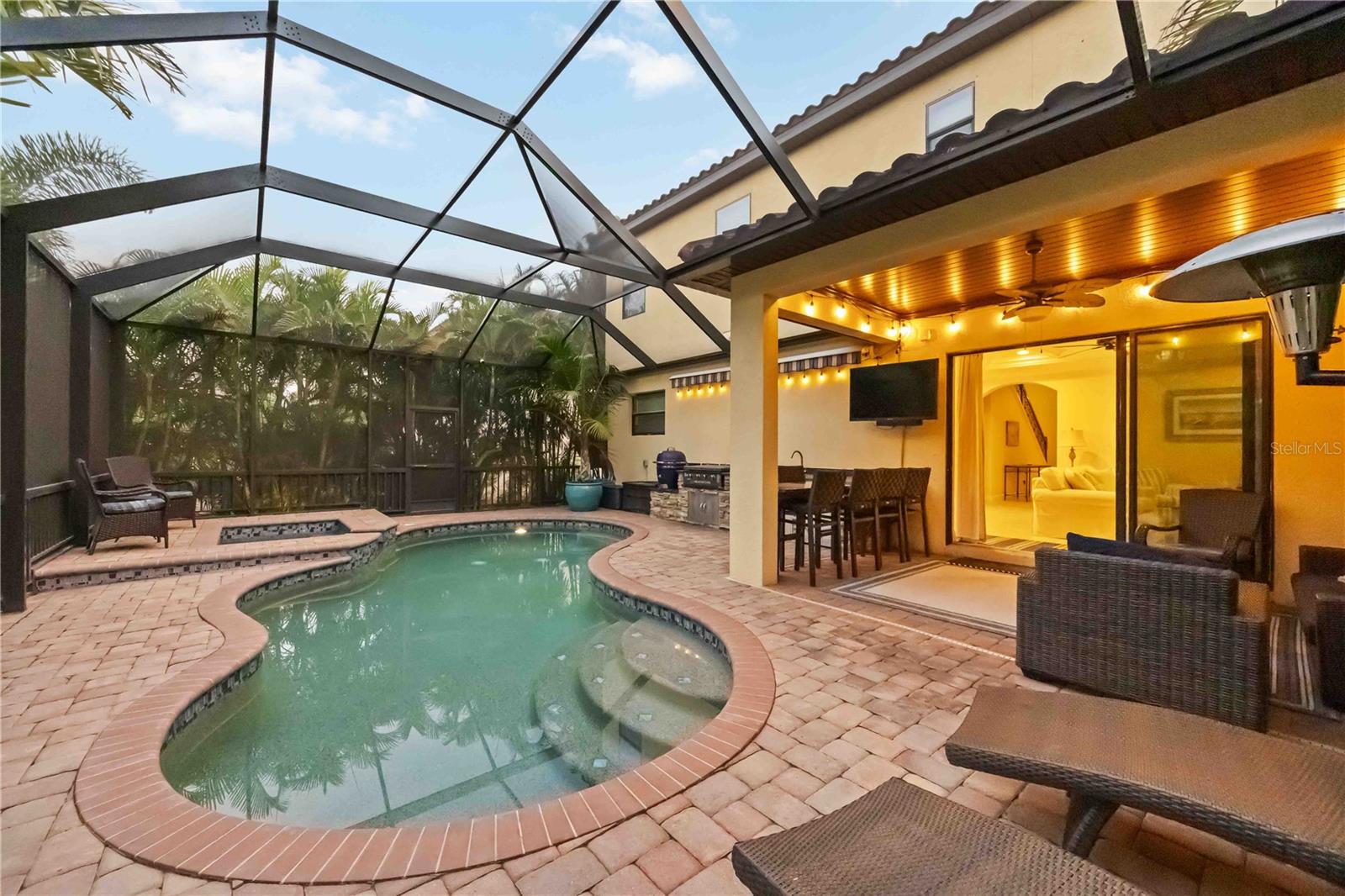 LEGENDS BAY - Residential