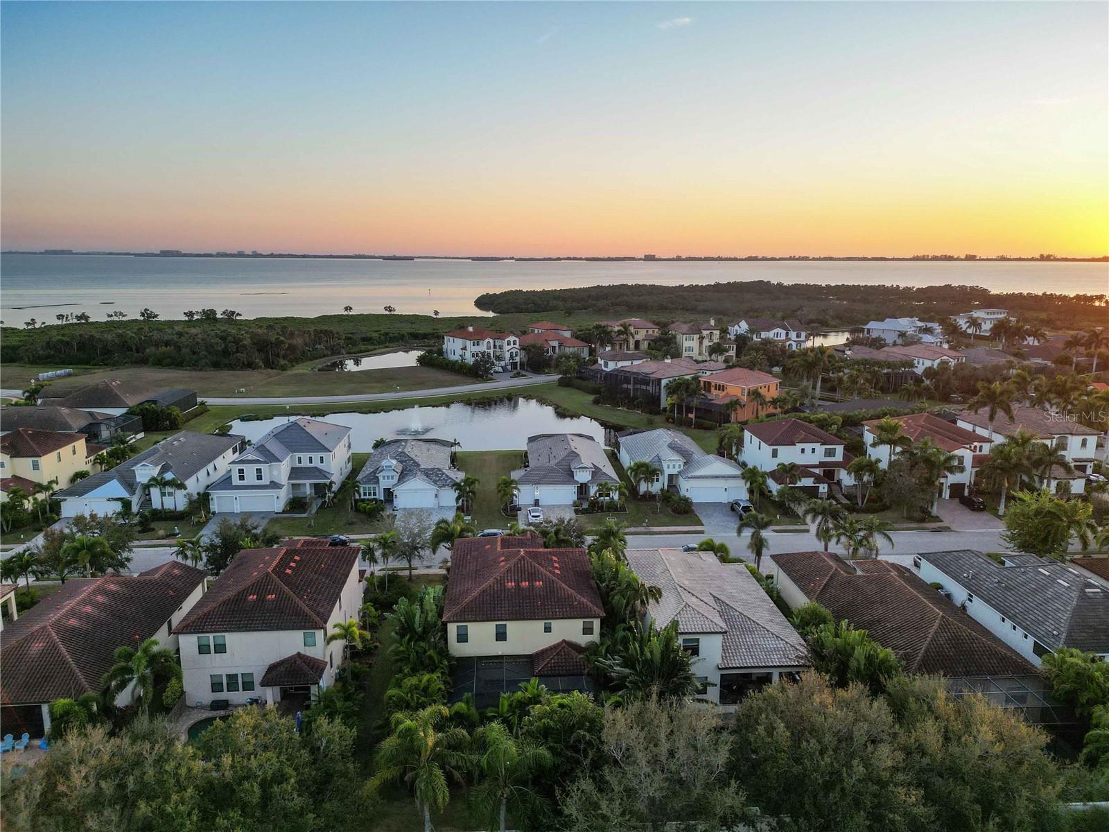 LEGENDS BAY - Residential