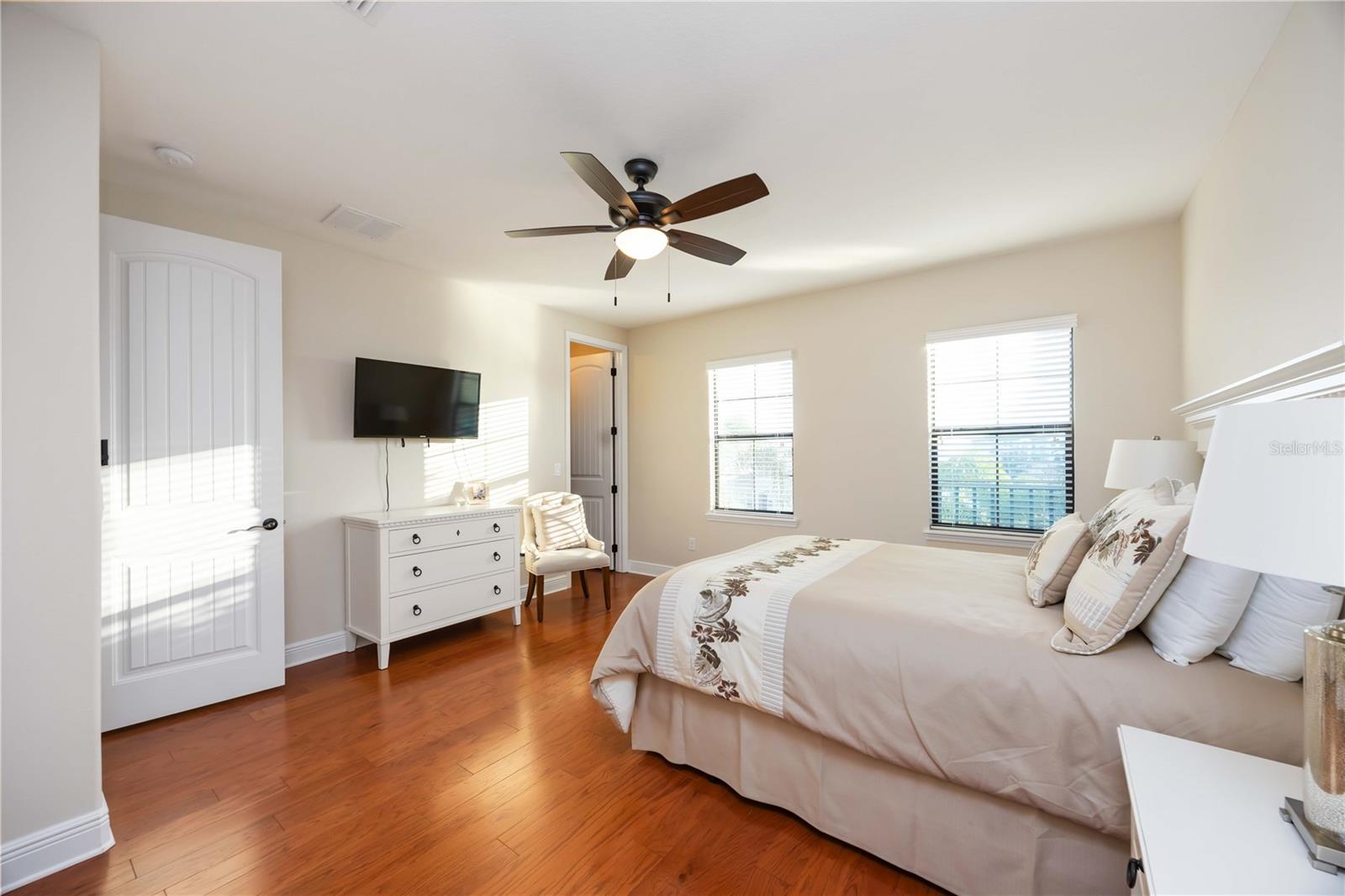 LEGENDS BAY - Residential