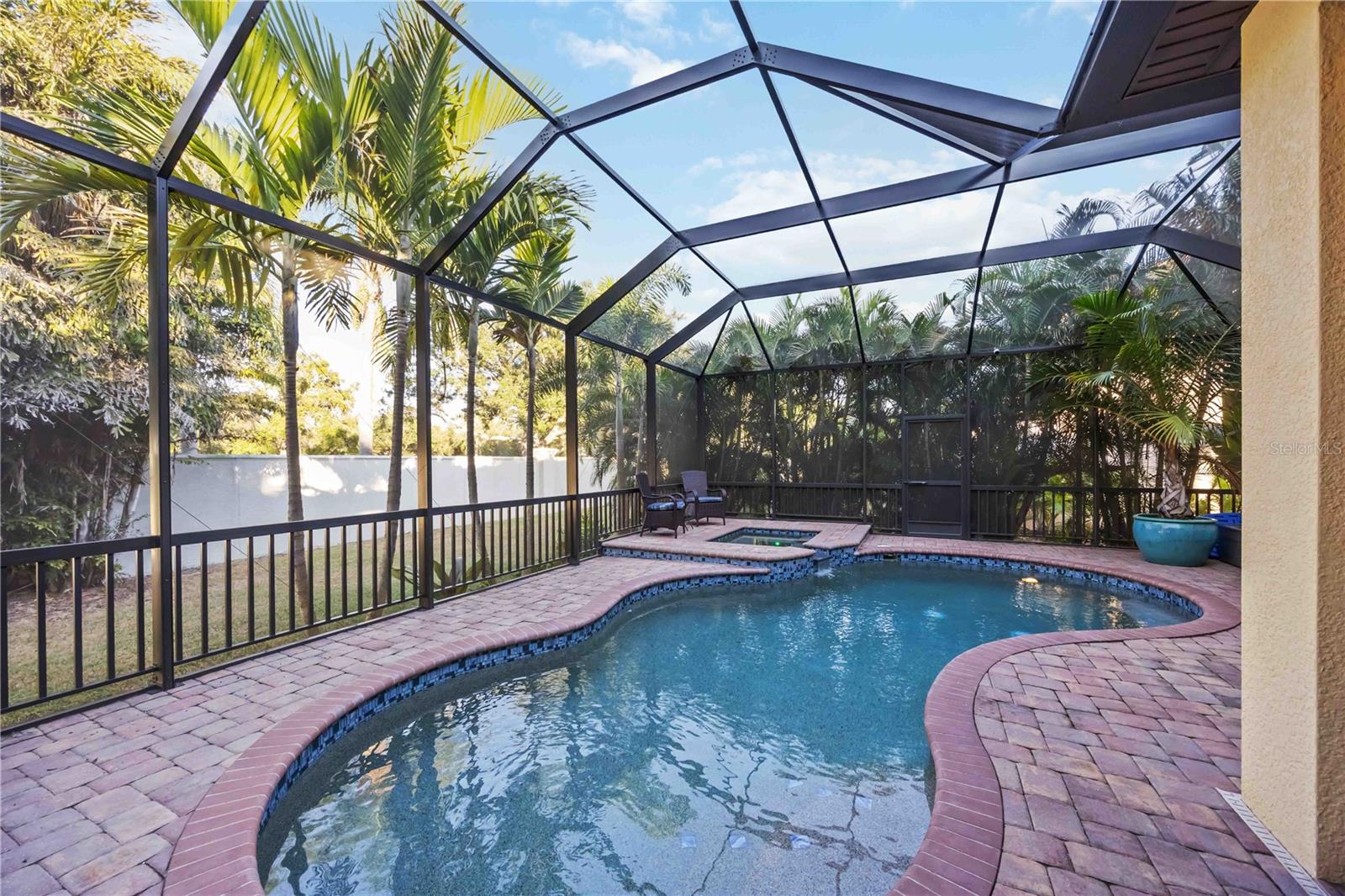 LEGENDS BAY - Residential