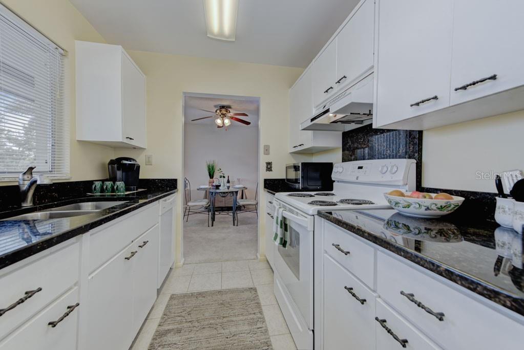 VILLAGE PLAZA SEC 1 - Residential