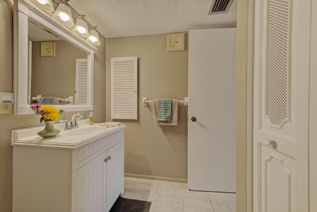 VILLAGE PLAZA SEC 1 - Residential