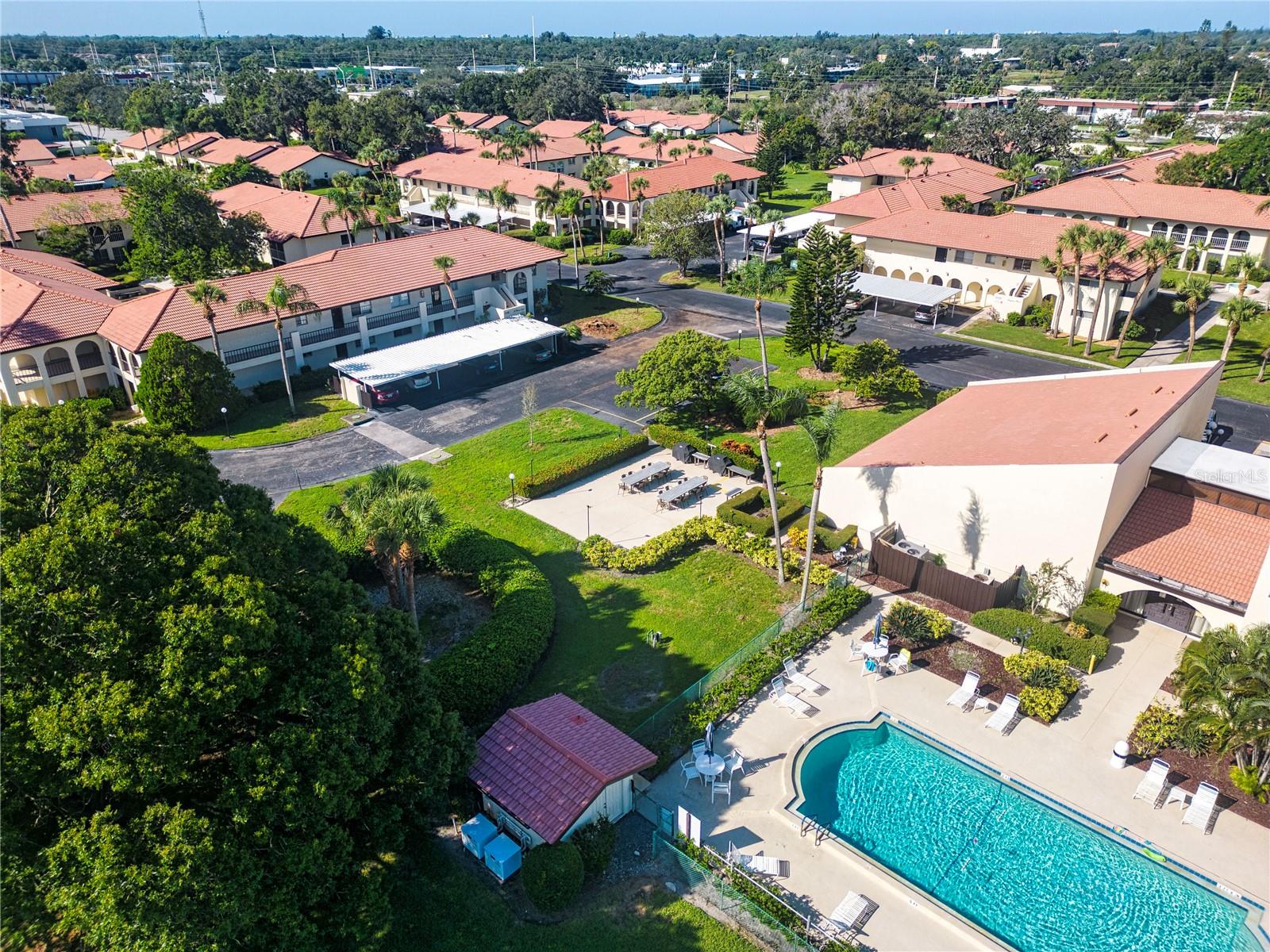 VILLAGE PLAZA SEC 1 - Residential