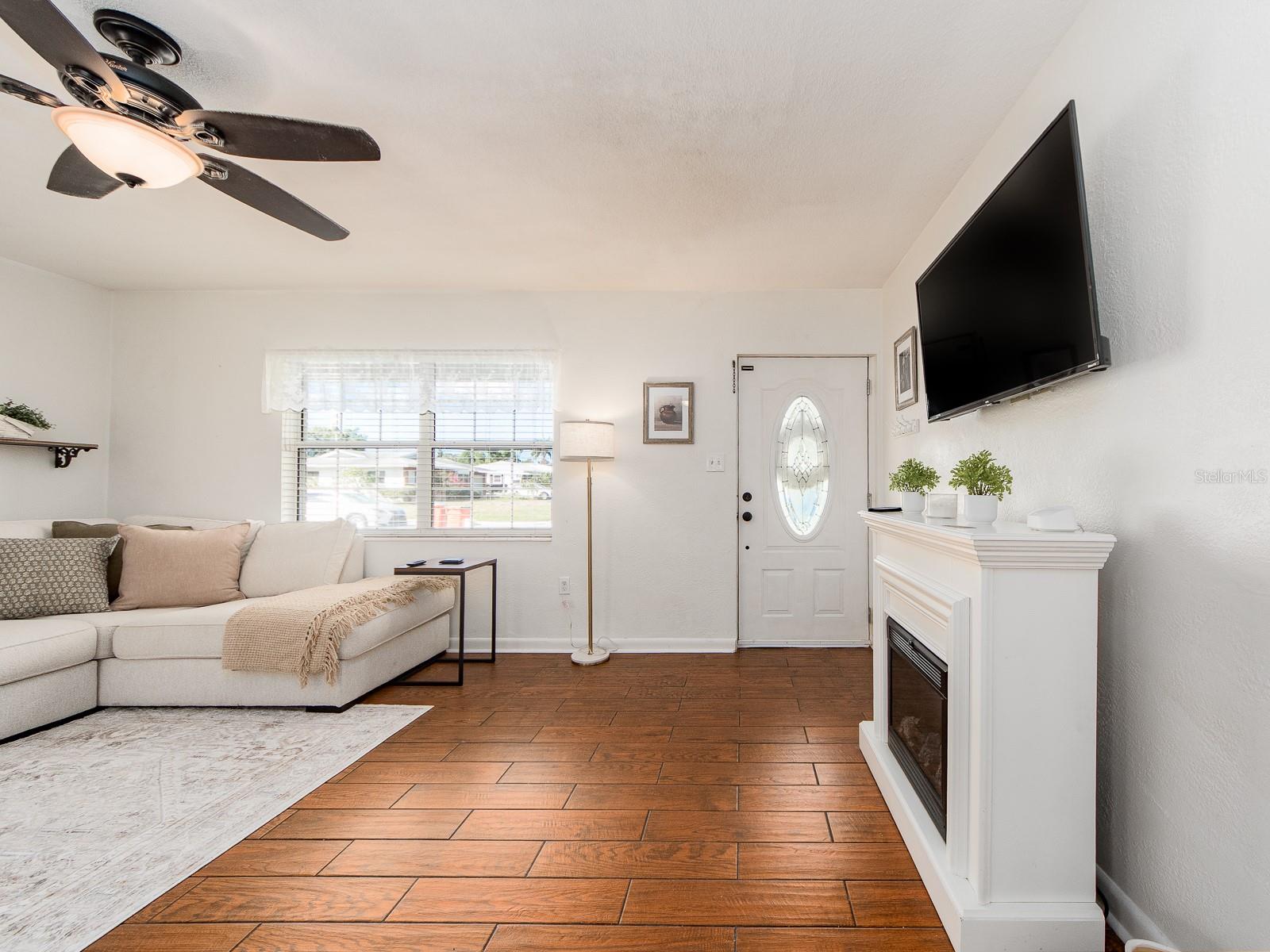 BAY PINES ESTATES - Residential