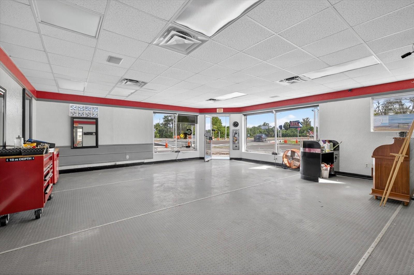 FAIRVIEW - Commercial Sale