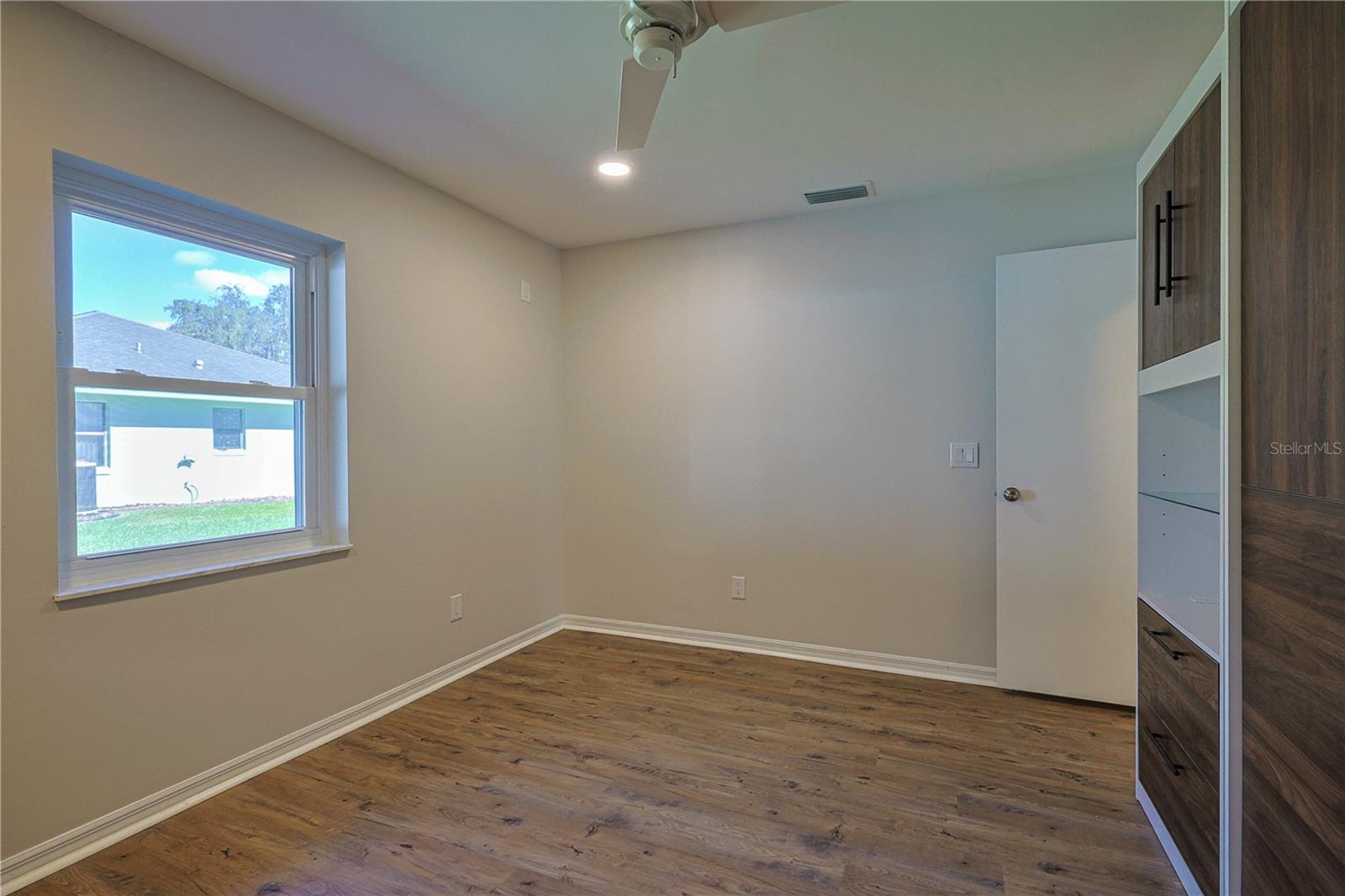 SUNRISE LAKE ESTATES - Residential