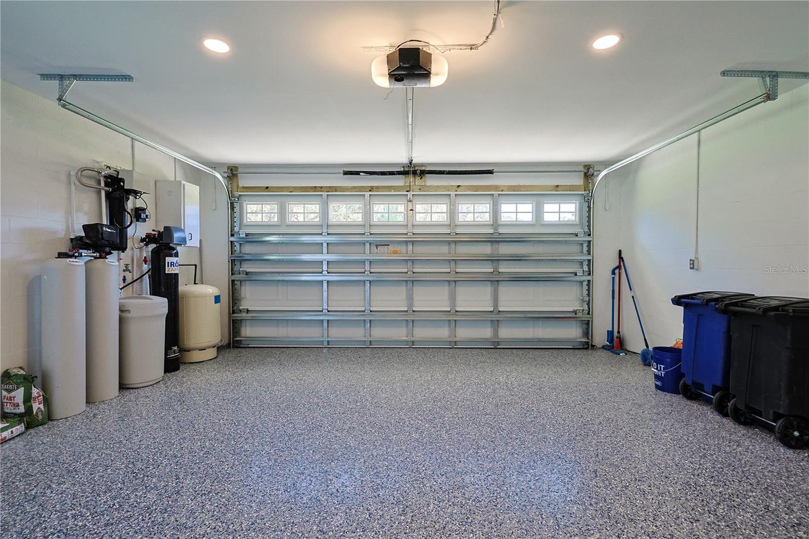 SUNRISE LAKE ESTATES - Residential