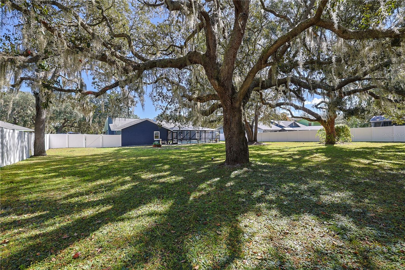 SUNRISE LAKE ESTATES - Residential