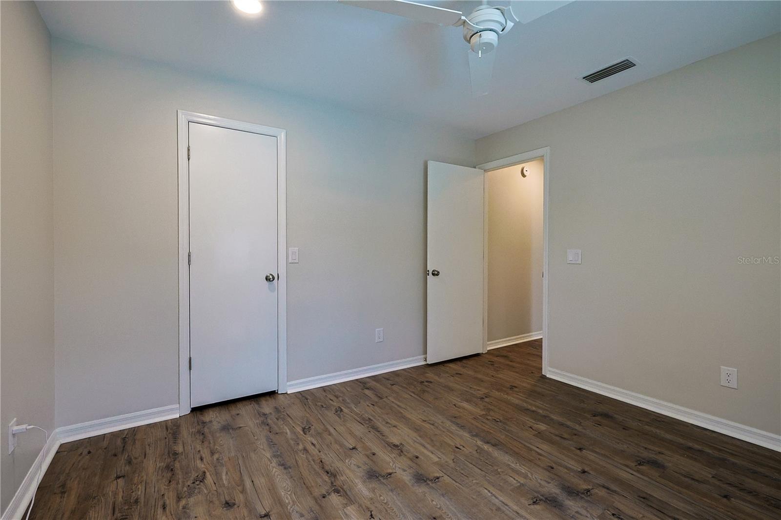 SUNRISE LAKE ESTATES - Residential