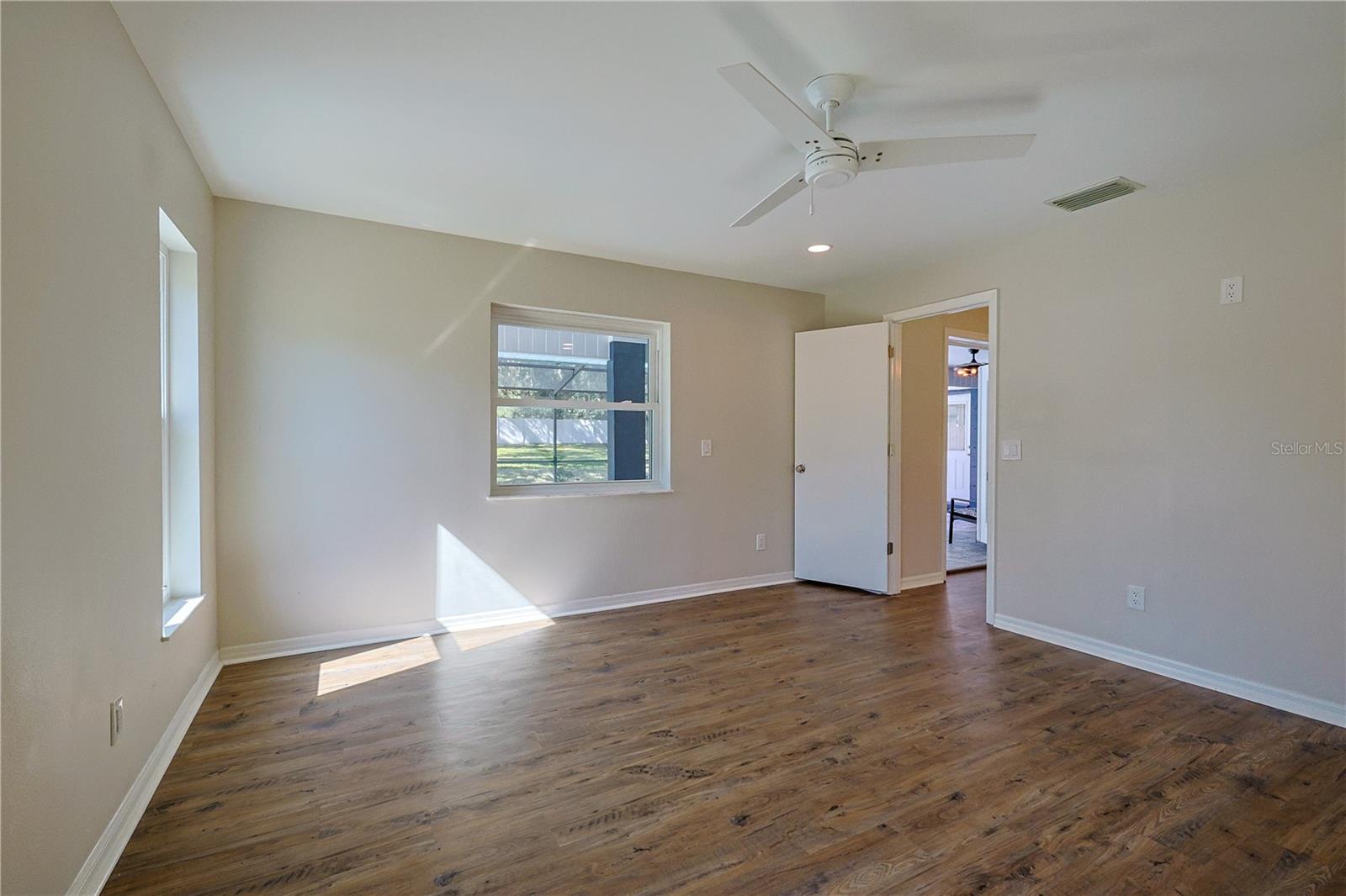 SUNRISE LAKE ESTATES - Residential