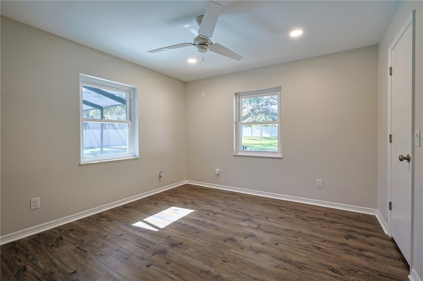 SUNRISE LAKE ESTATES - Residential