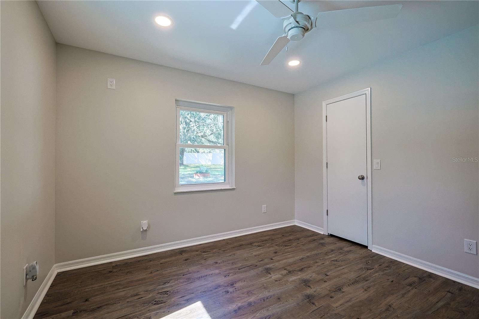 SUNRISE LAKE ESTATES - Residential