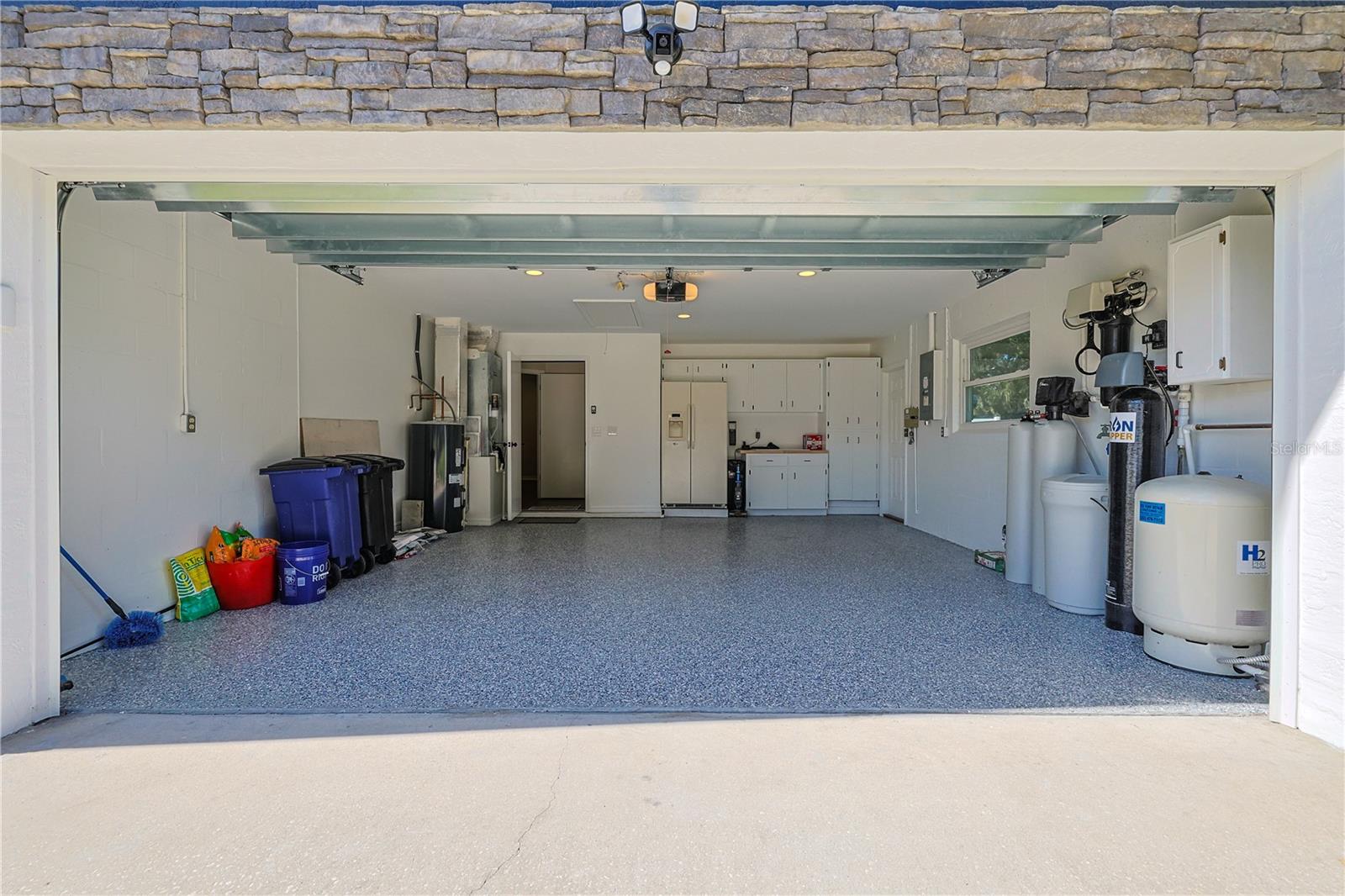 SUNRISE LAKE ESTATES - Residential