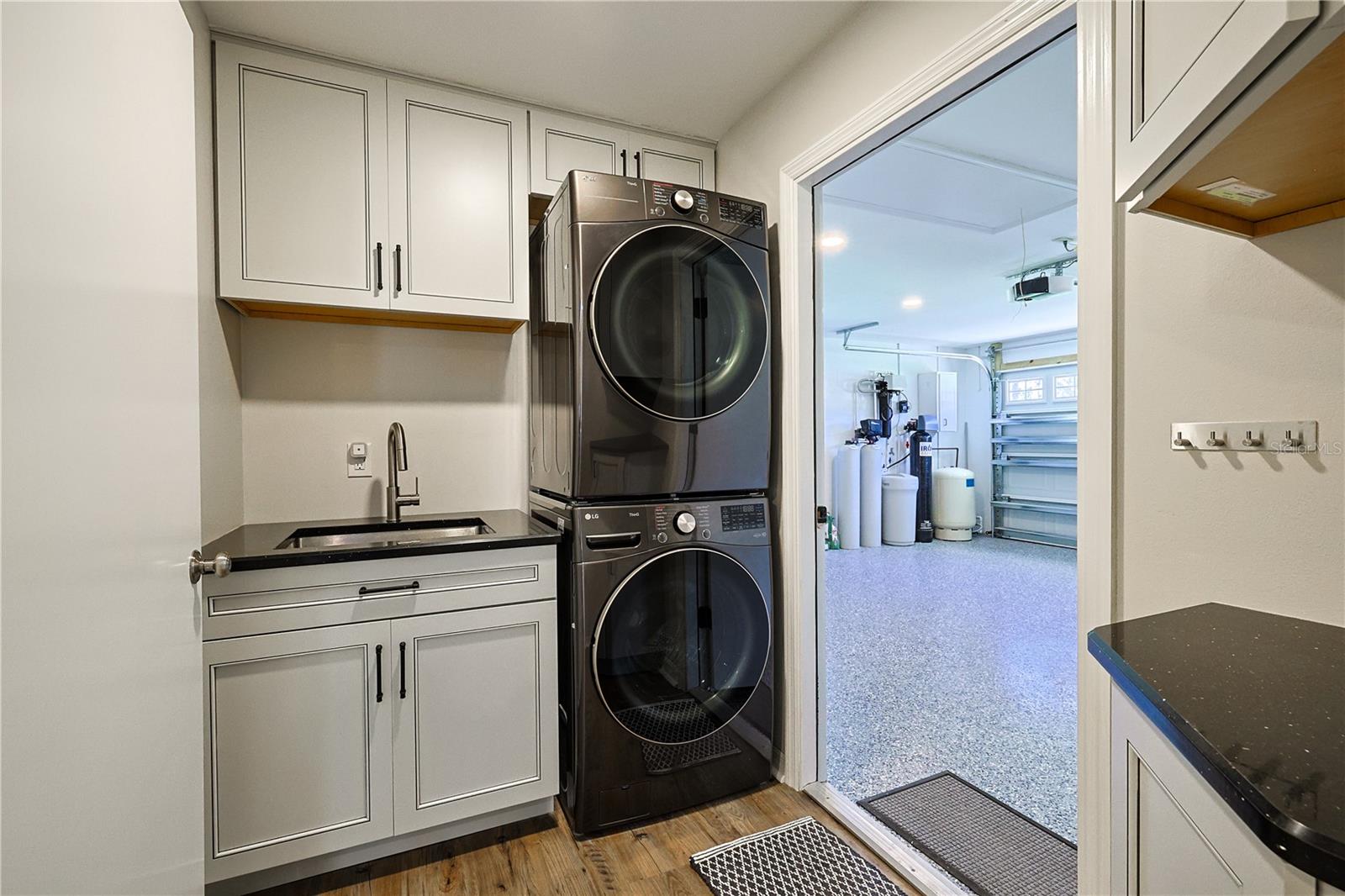 SUNRISE LAKE ESTATES - Residential