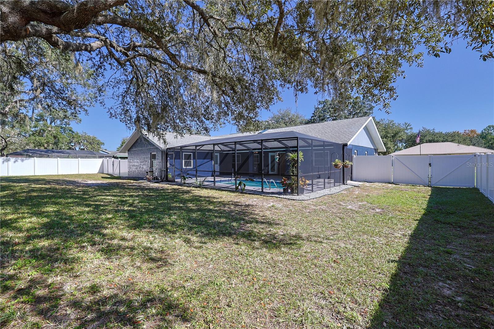 SUNRISE LAKE ESTATES - Residential