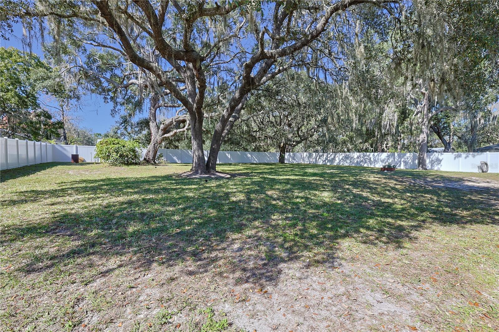 SUNRISE LAKE ESTATES - Residential