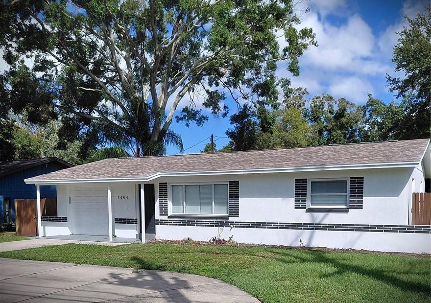 This charming, tastefully updated, 2 bedroom, 1 Bath home is located near everything that Dunedin and the Tampa Bay area has to offer. Dunedin's lively Downtown, with its eclectic shops, restaurants, brew pubs, art fairs and many activities will not disappoint. For the golfer, Dunedin Golf course is just a short golf cart ride away. Honeymoon Island and Caladesi Island State Parks are nearby for a day at the beach. The house comes completely furnished or unfurnished depending on your needs. The home is available November 1st. Security deposit of $2500, credit and background check are required.