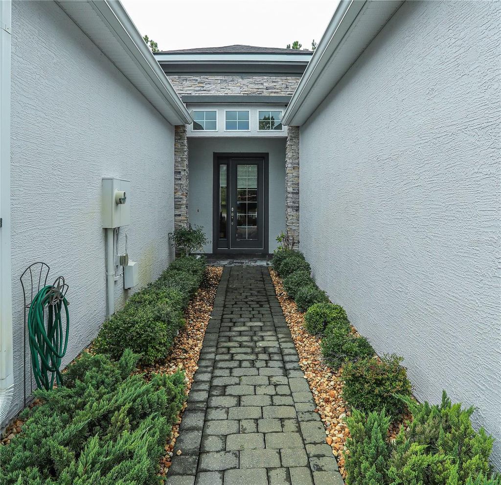 Photo of 875 Pinewood Drive, Ormond Beach, FL 32174 (MLS # FC313186)