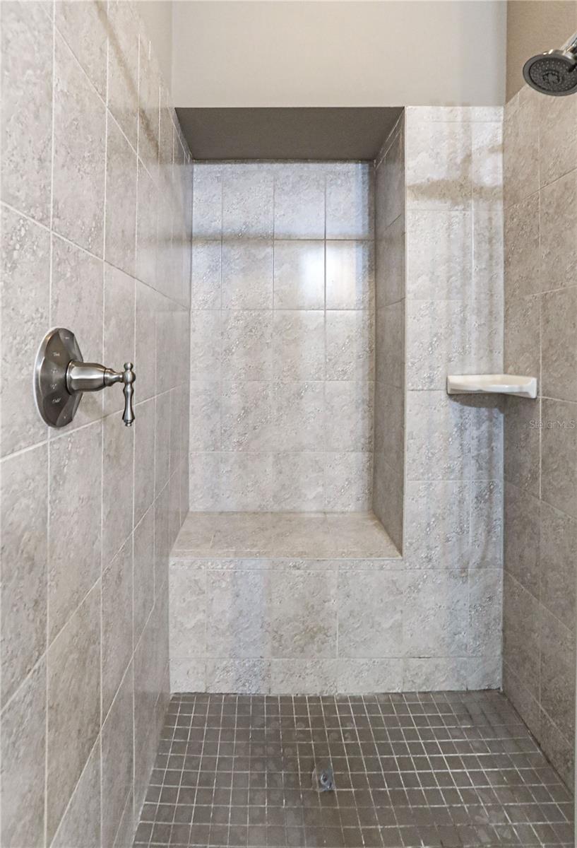 PLANTATION BAY SEC 2A-F UN 7 - Residential