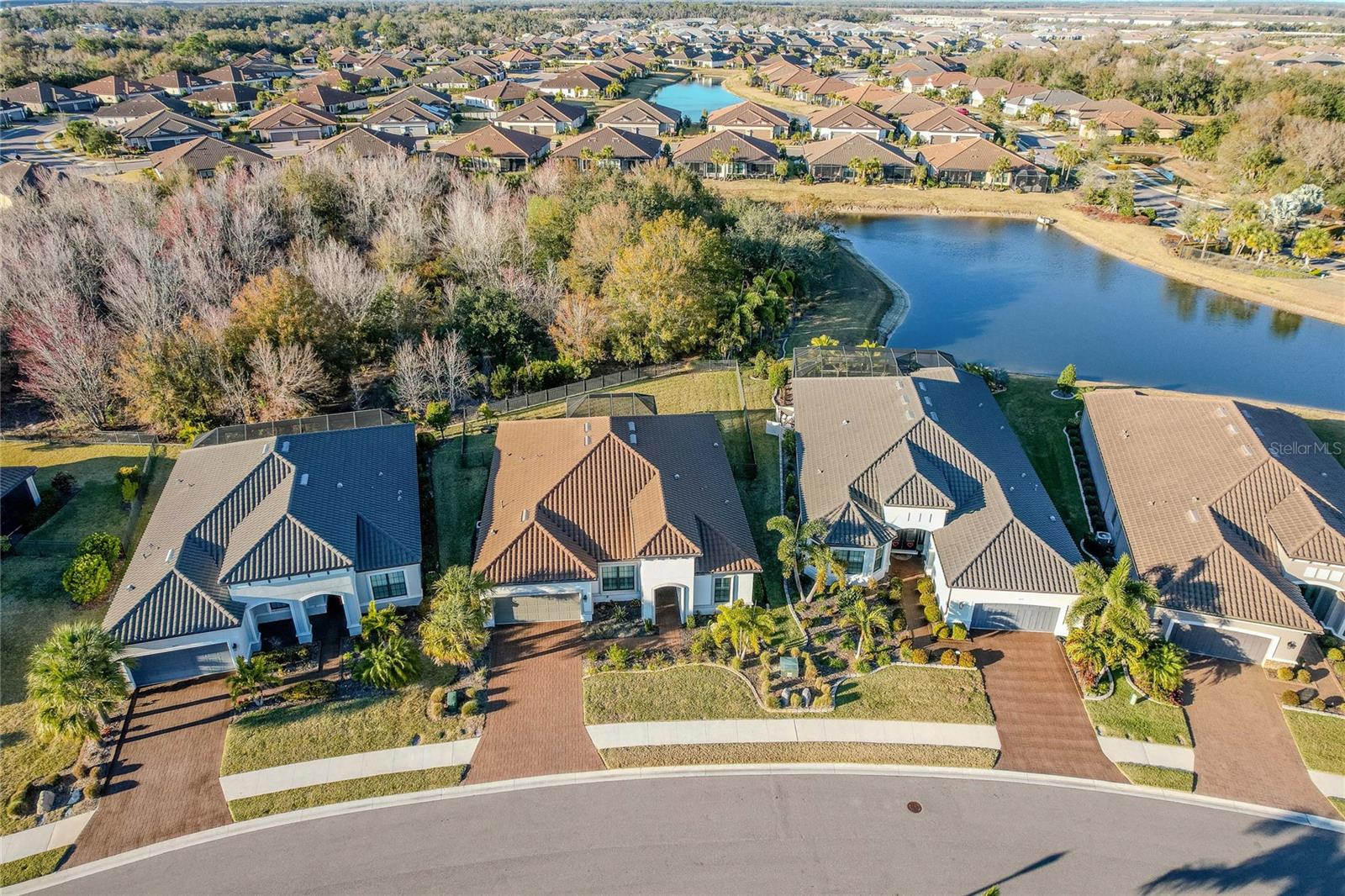 ARTISAN LAKES ESPLANADE PH IV SUBPH A, B, - Residential