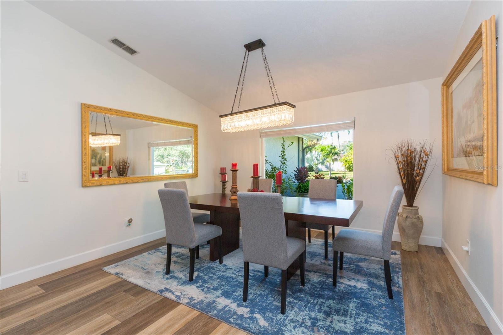 VILLAGE X UNIT 1 OF CARROLLWOO - Residential