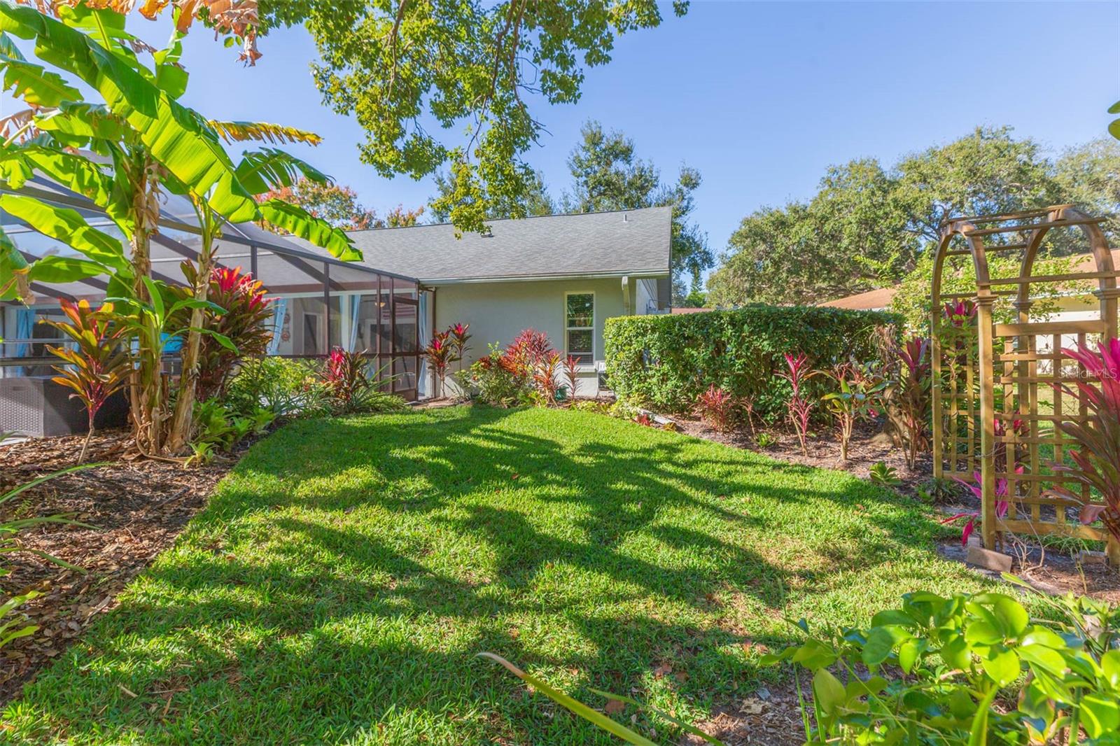 VILLAGE X UNIT 1 OF CARROLLWOO - Residential