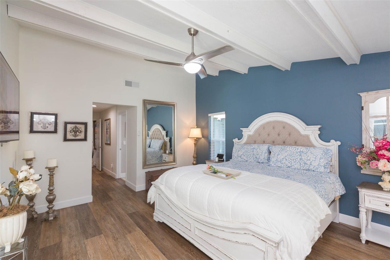 VILLAGE X UNIT 1 OF CARROLLWOO - Residential