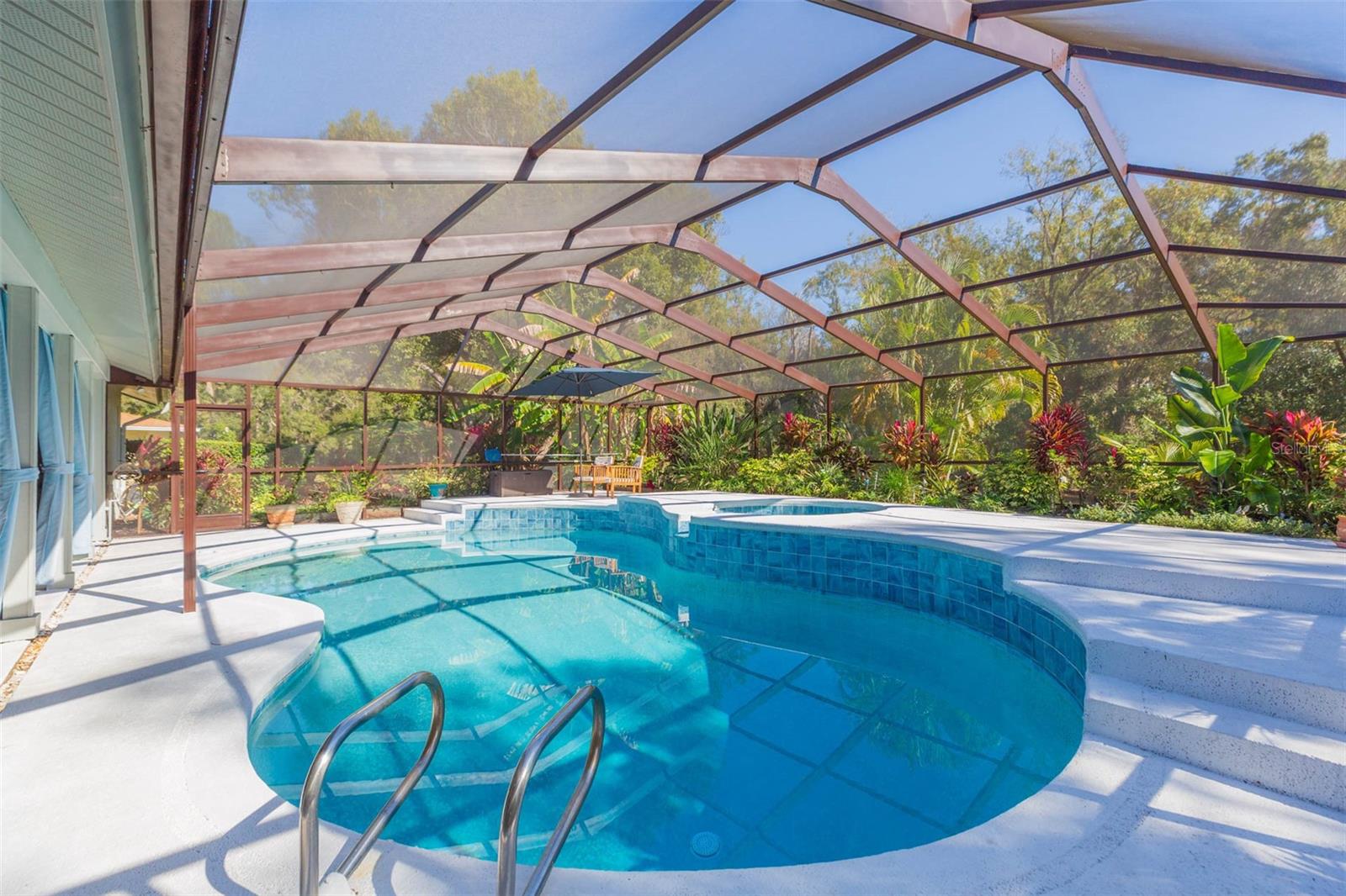 VILLAGE X UNIT 1 OF CARROLLWOO - Residential