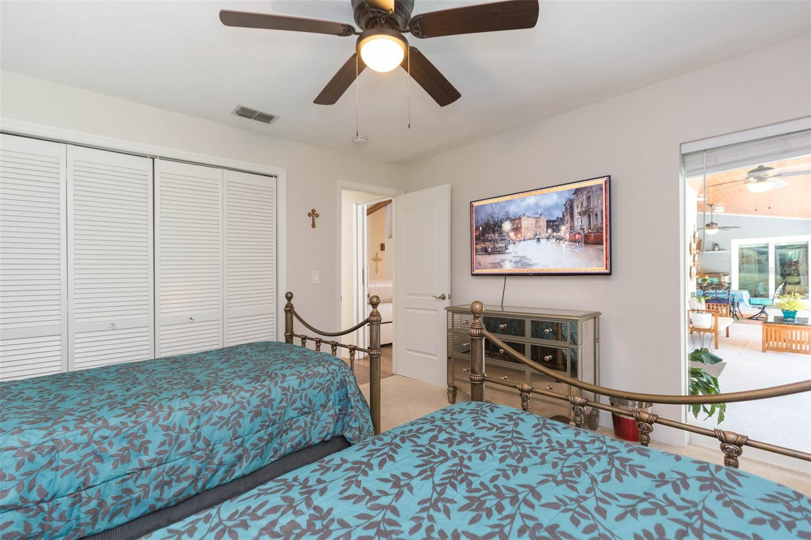 VILLAGE X UNIT 1 OF CARROLLWOO - Residential