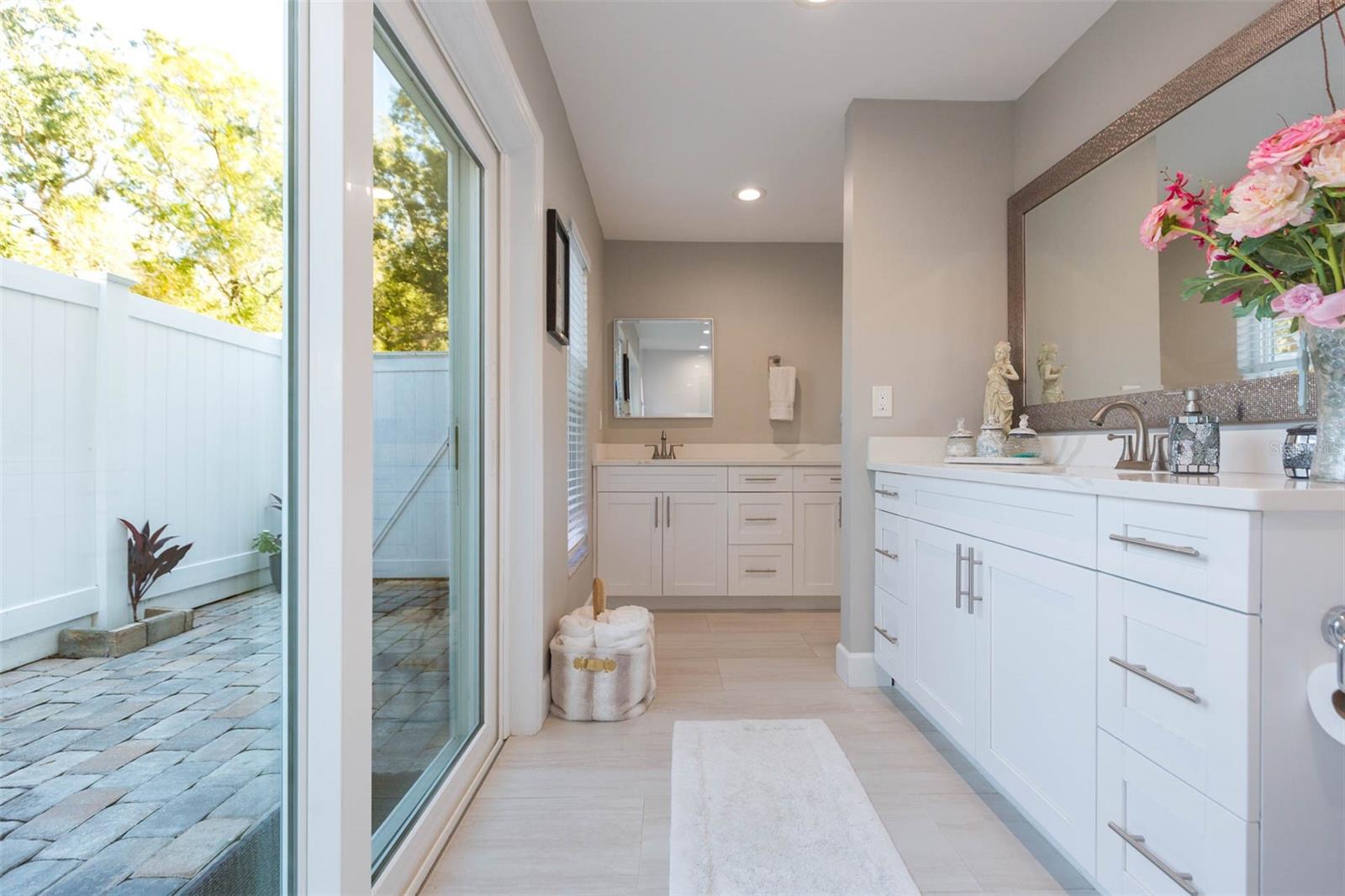 VILLAGE X UNIT 1 OF CARROLLWOO - Residential