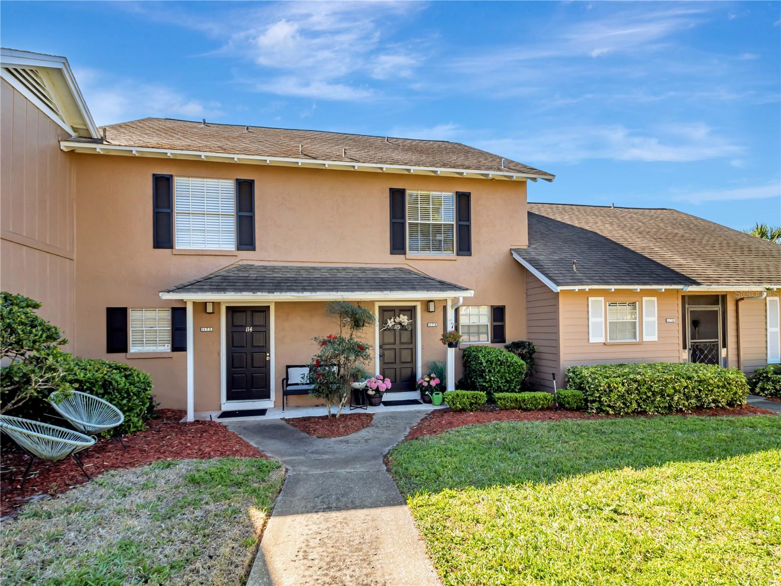 1174 VILLA LANE 115
