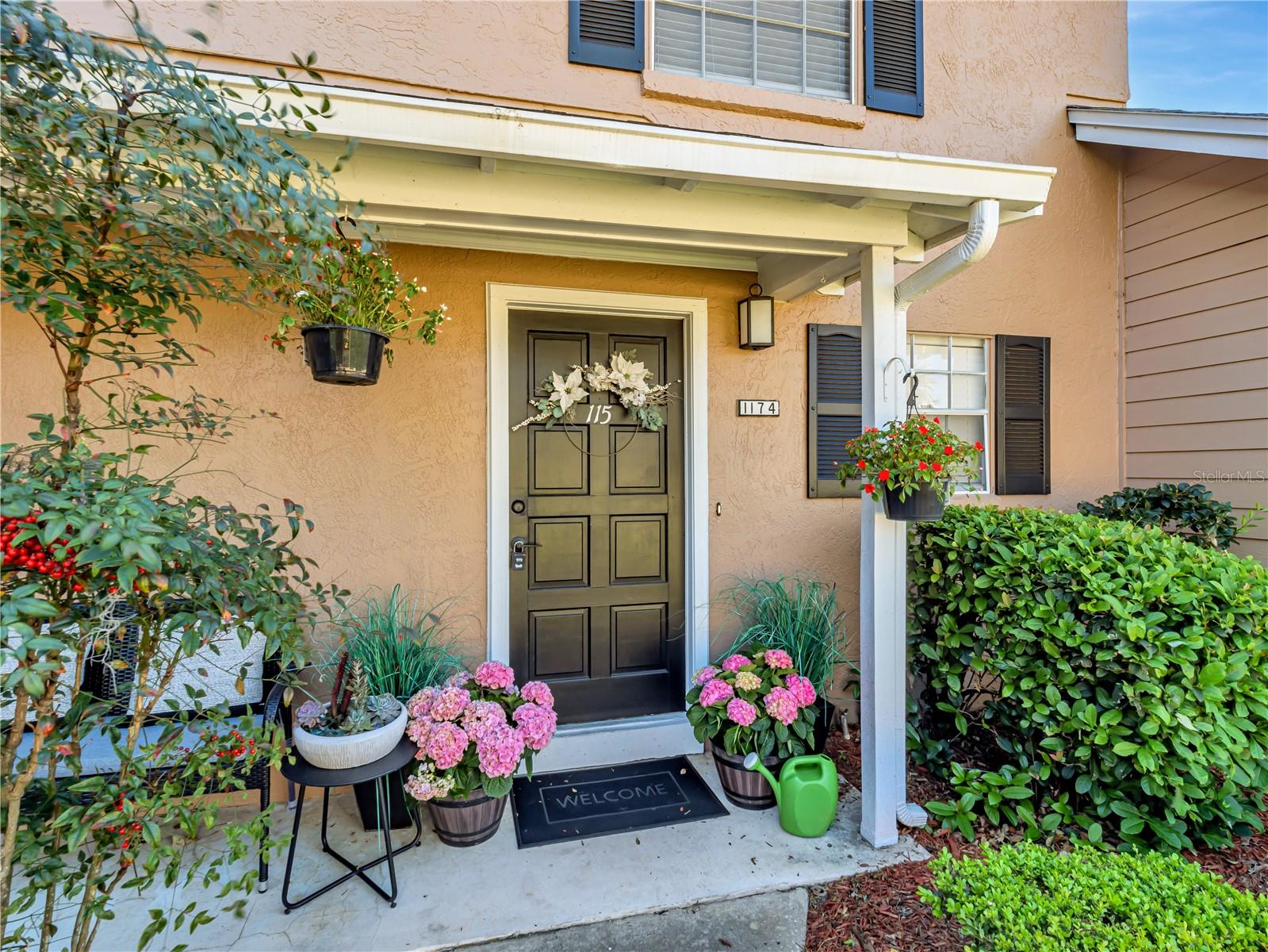 1174 VILLA LANE 115