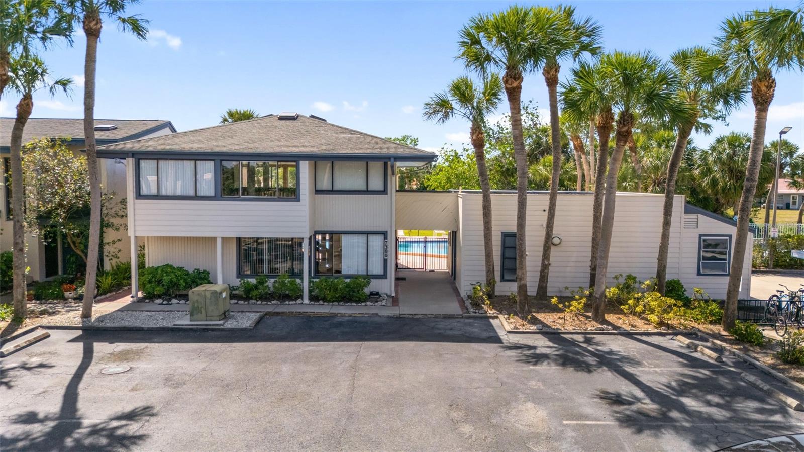 LAKESIDE CLUB OF SARASOTA - Residential