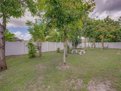 A home in WINTER HAVEN