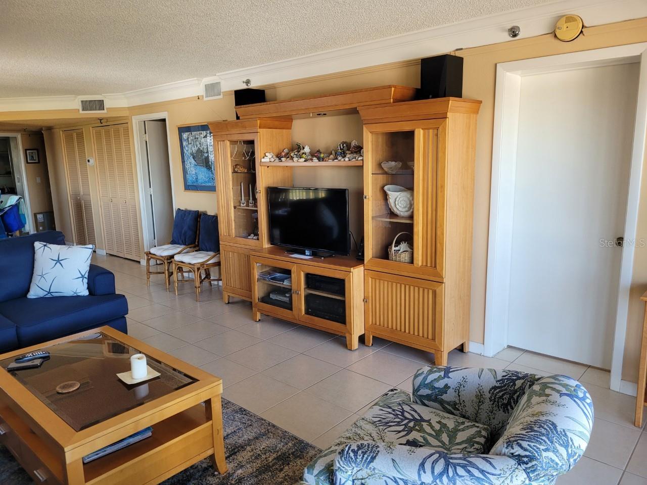 LIDO TOWERS - Residential Lease