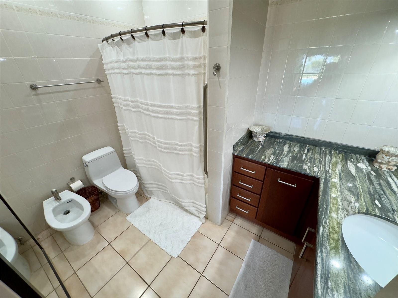 CRESCENT BEACH - Residential Lease