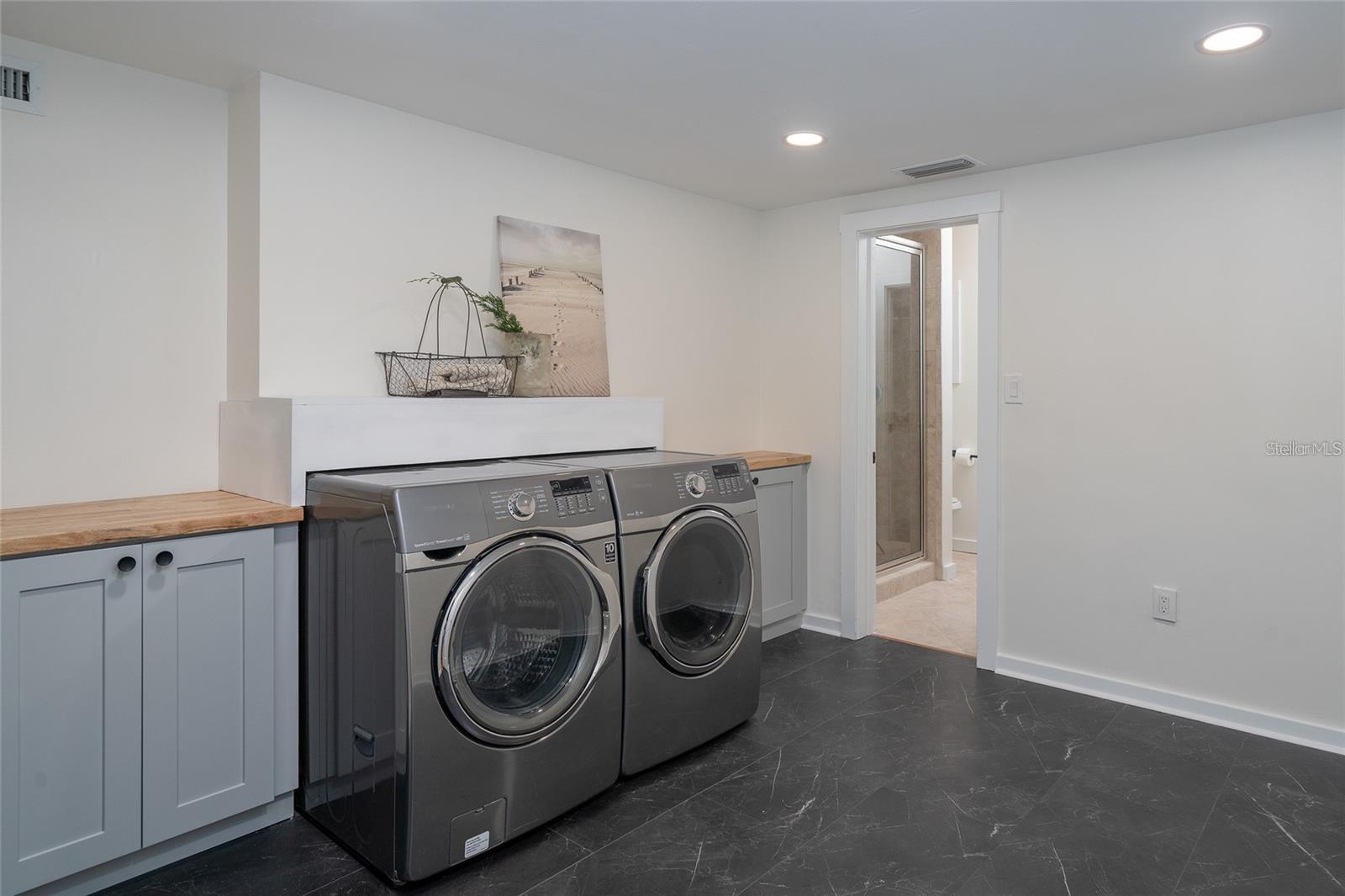 WOODFIELD RIVER OAKS - Residential Lease