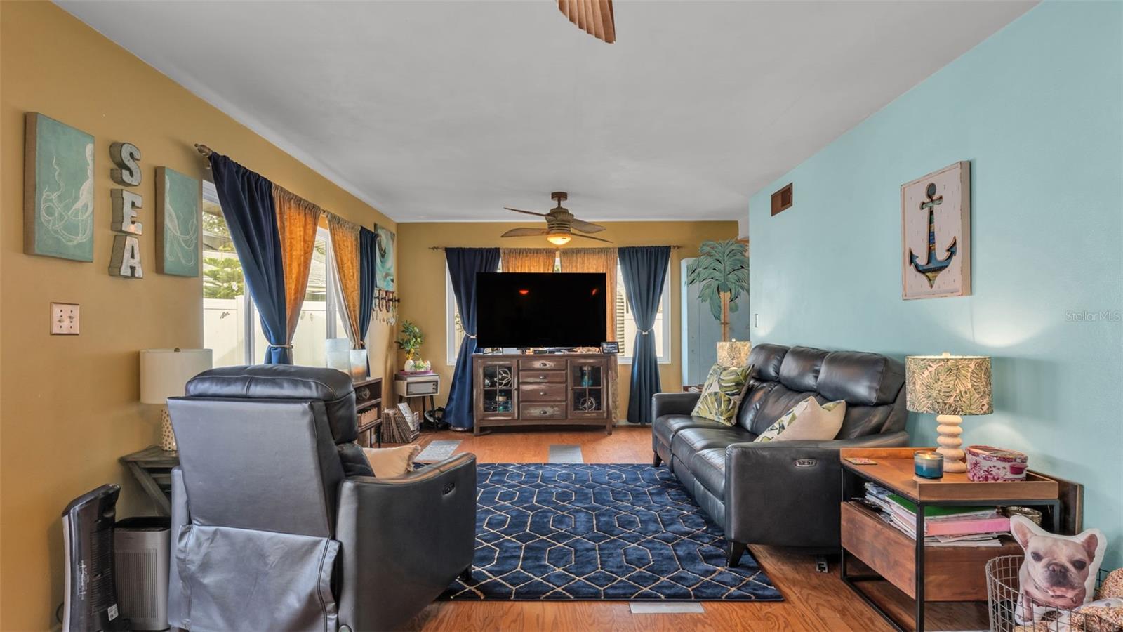 1232 GREENVIEW DRIVE