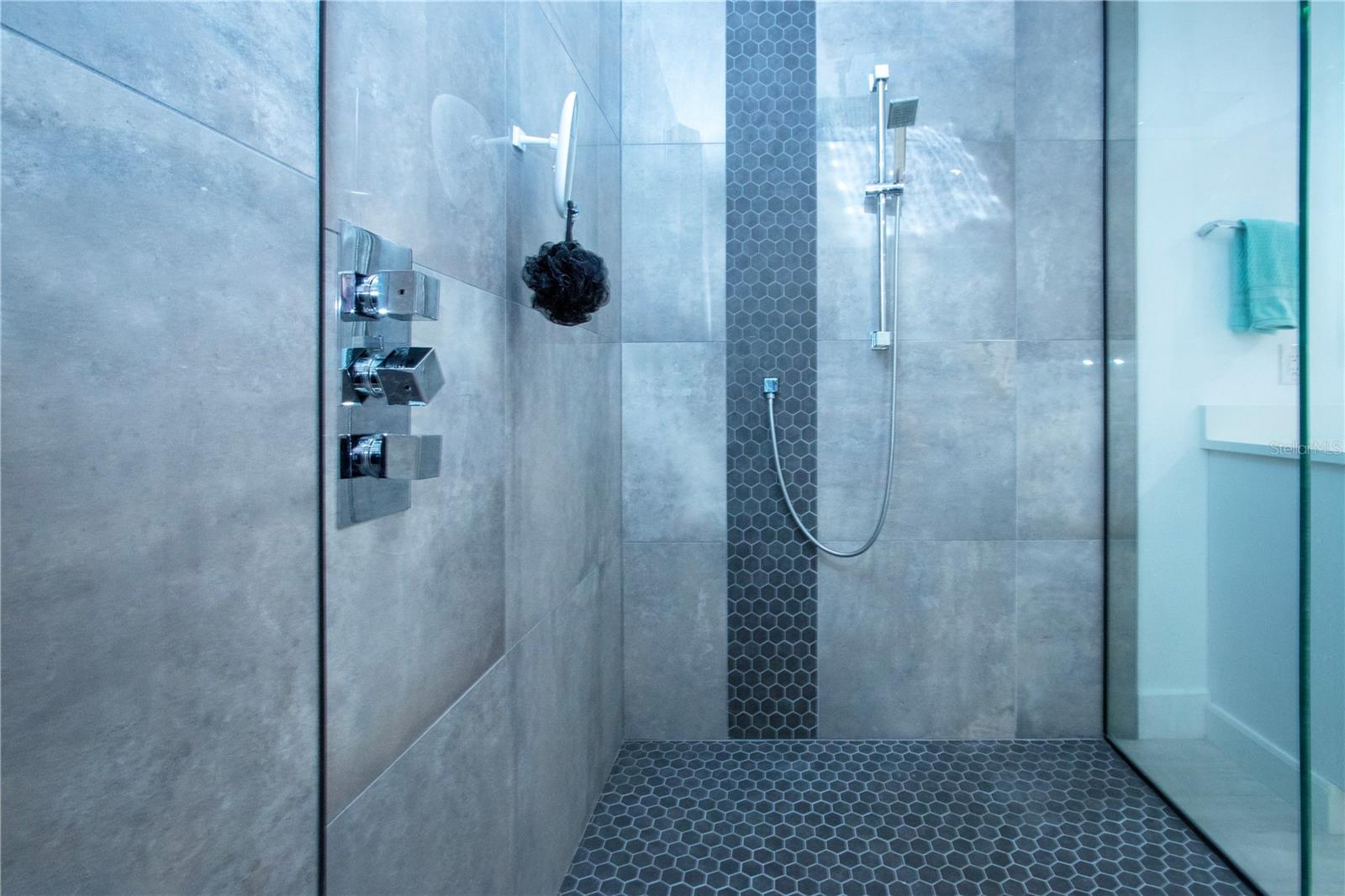 BAY LAKE ESTATES PH I - Residential