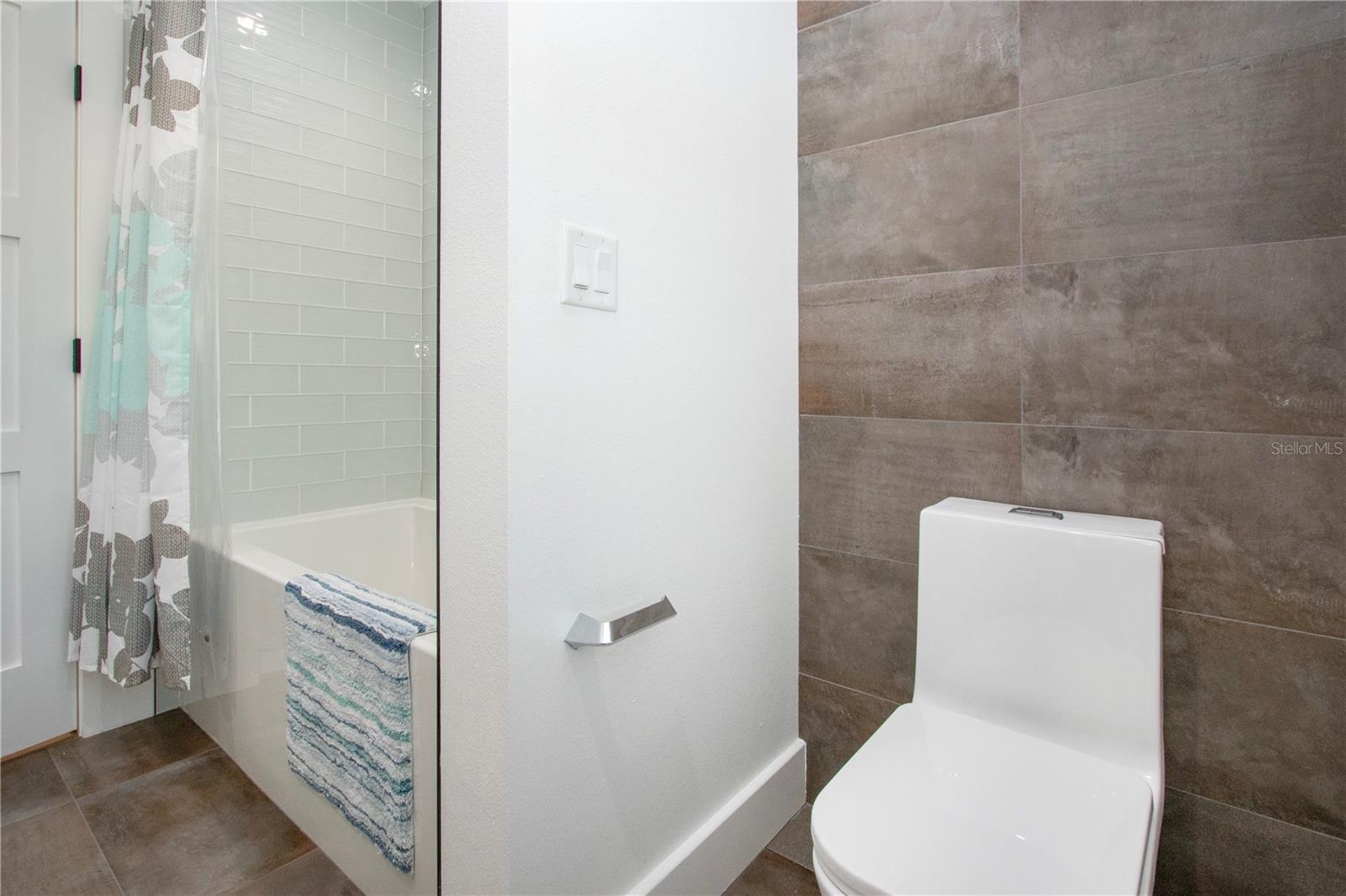 BAY LAKE ESTATES PH I - Residential